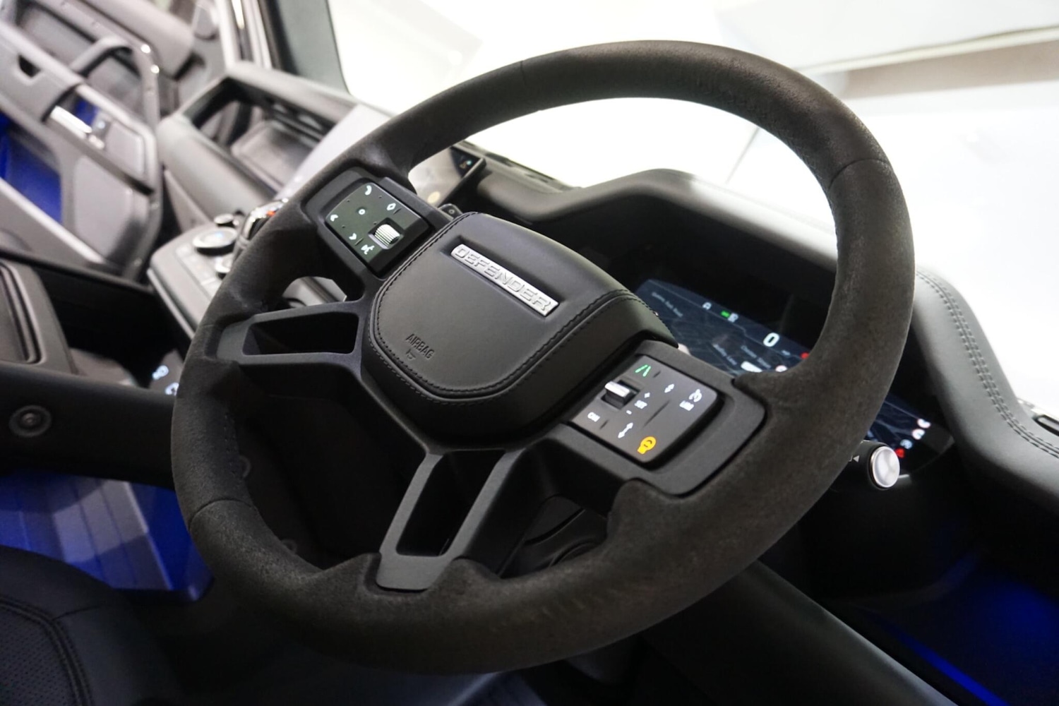 Used Land Rover Defender 110 for sale - 76476488: Photo 61