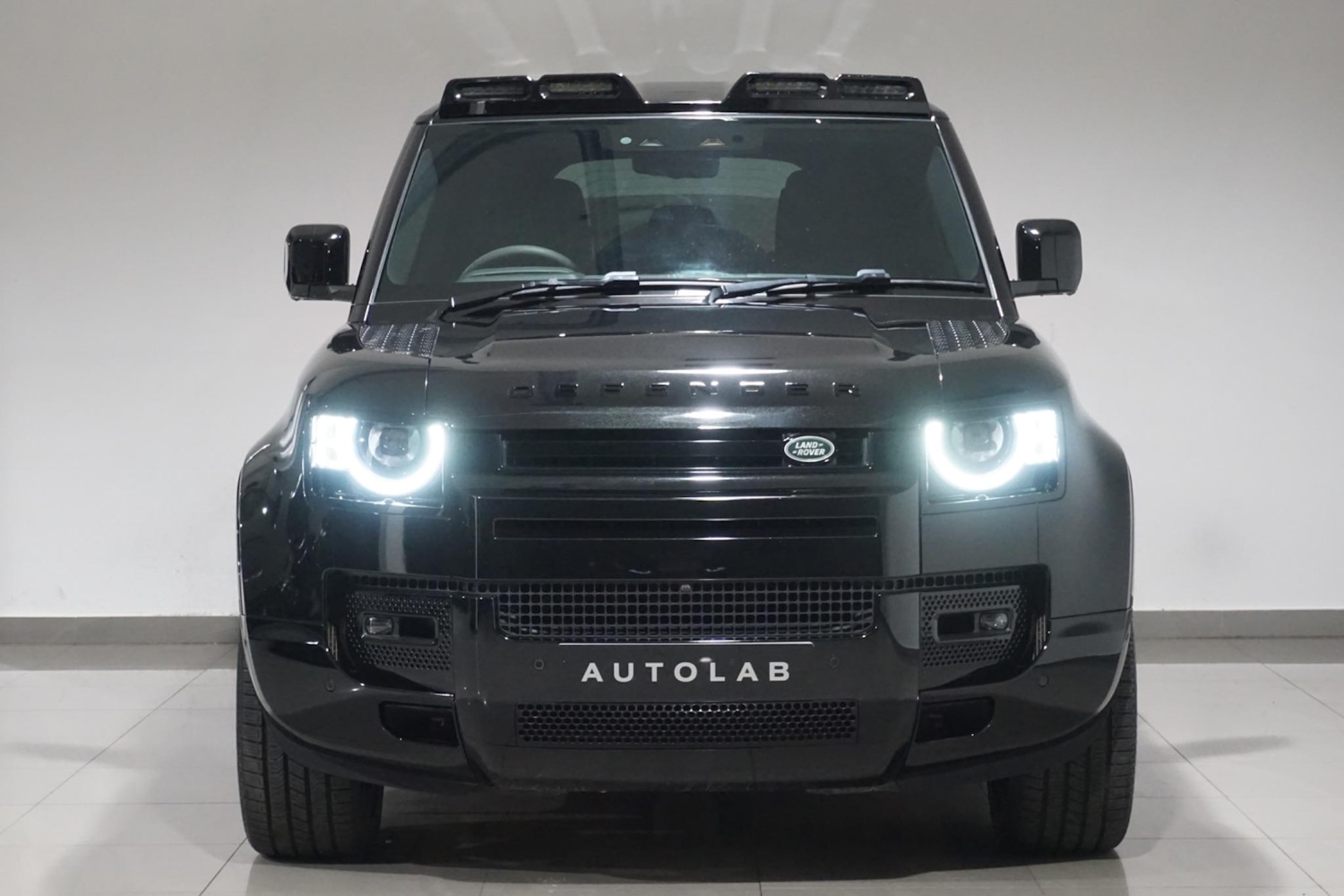 Used Land Rover Defender 110 for sale - 76476488: Photo 7