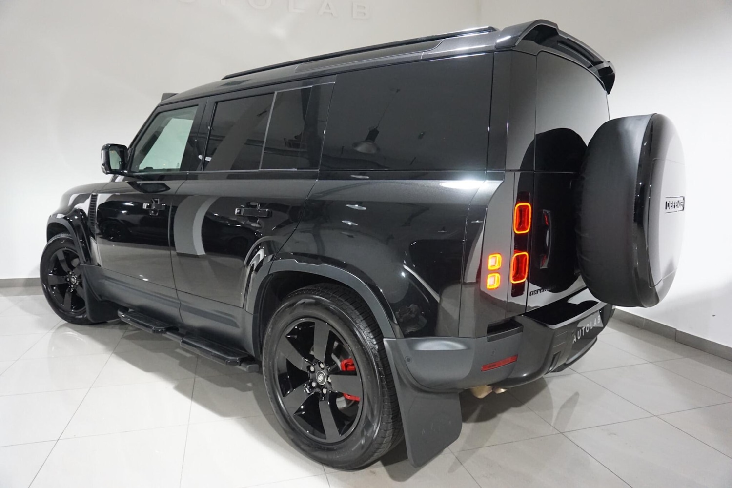 Used Land Rover Defender 110 for sale - 76989222: Photo 22