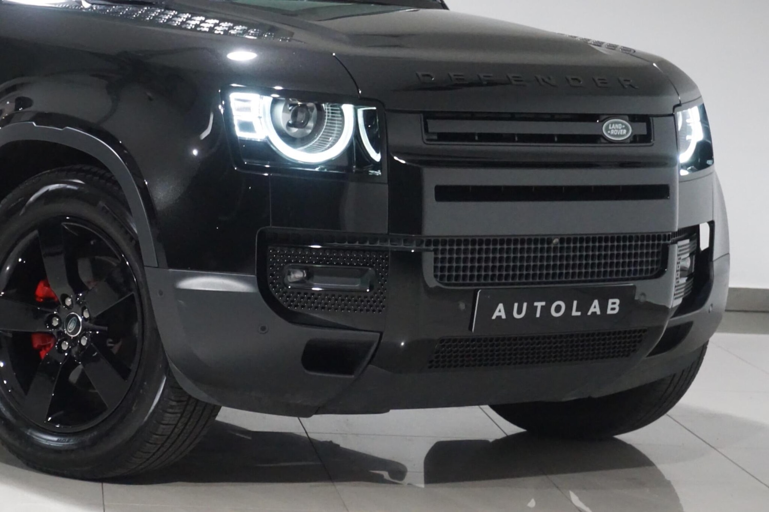 Used Land Rover Defender 110 for sale - 76989222: Photo 40