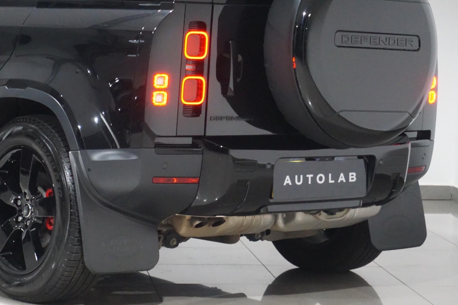 Used Land Rover Defender 110 for sale - 76989222: Photo 41