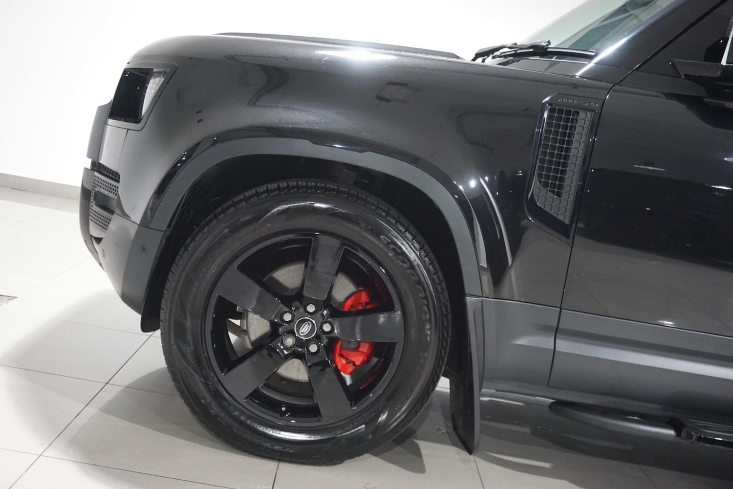 Used Land Rover Defender 110 for sale - 76989222: Photo 44