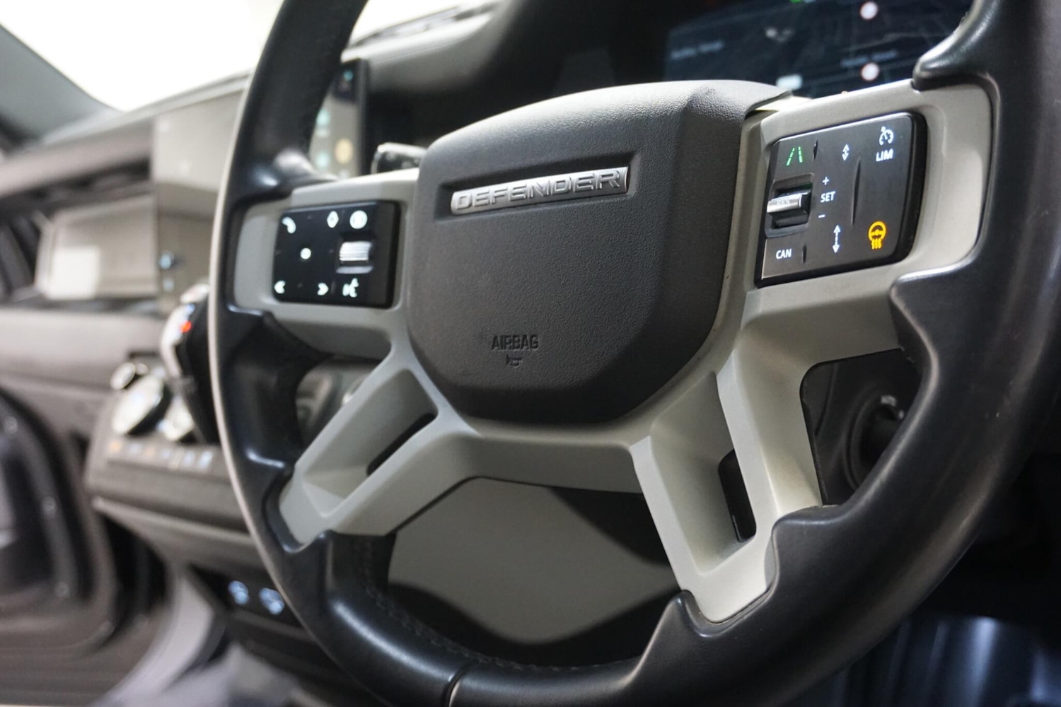 Used Land Rover Defender 110 for sale - 76989222: Photo 52