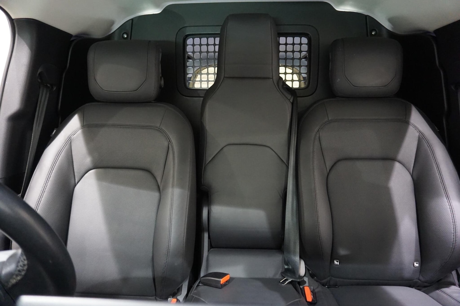 Used Land Rover Defender 110 for sale - 76989222: Photo 9