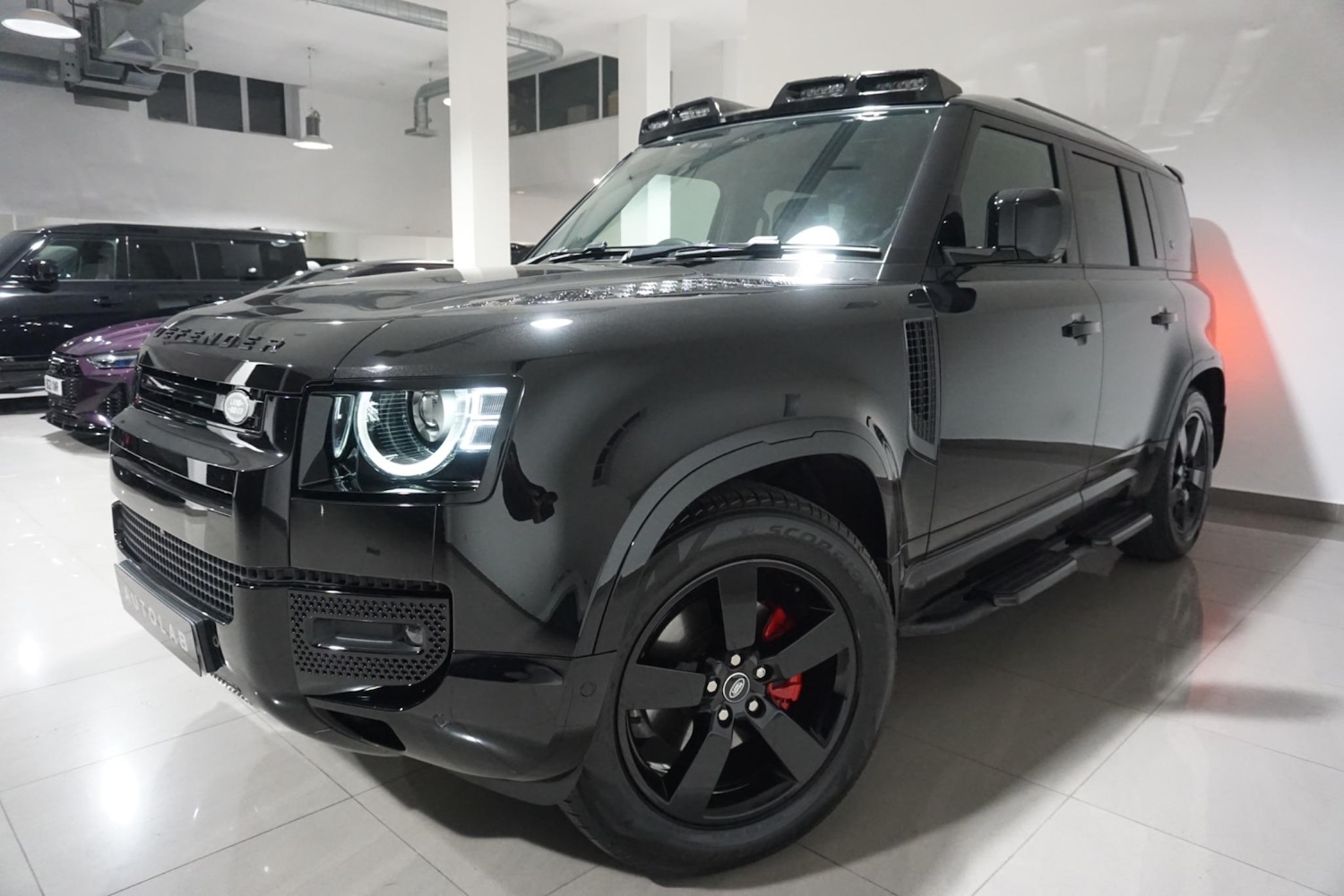 Used Land Rover Defender 110 for sale - 77015930: Photo 24