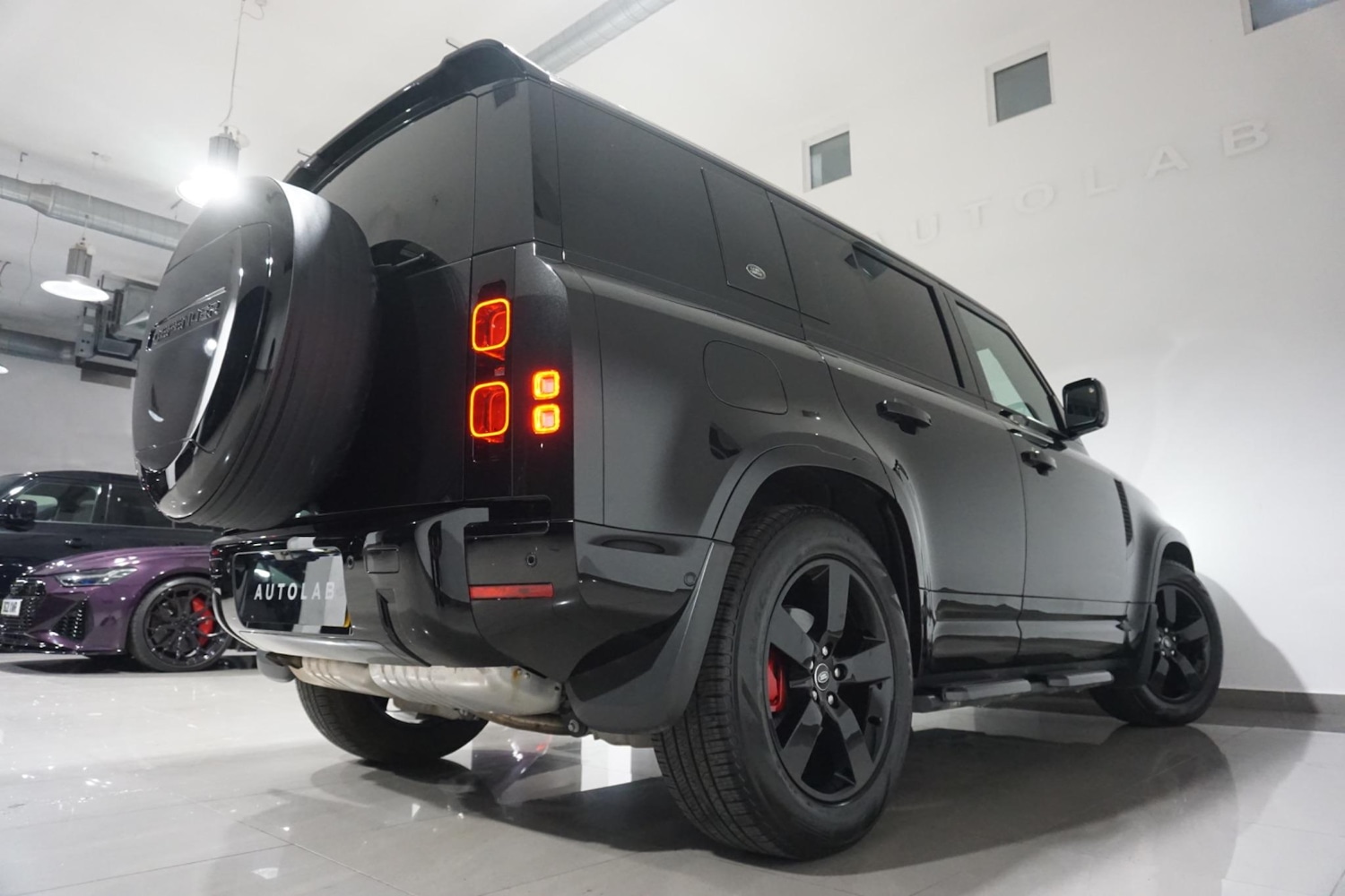 Used Land Rover Defender 110 for sale - 77015930: Photo 31