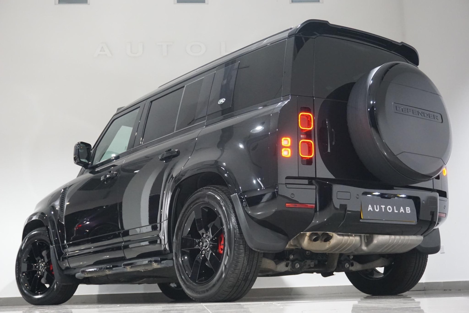 Used Land Rover Defender 110 for sale - 77015930: Photo 34