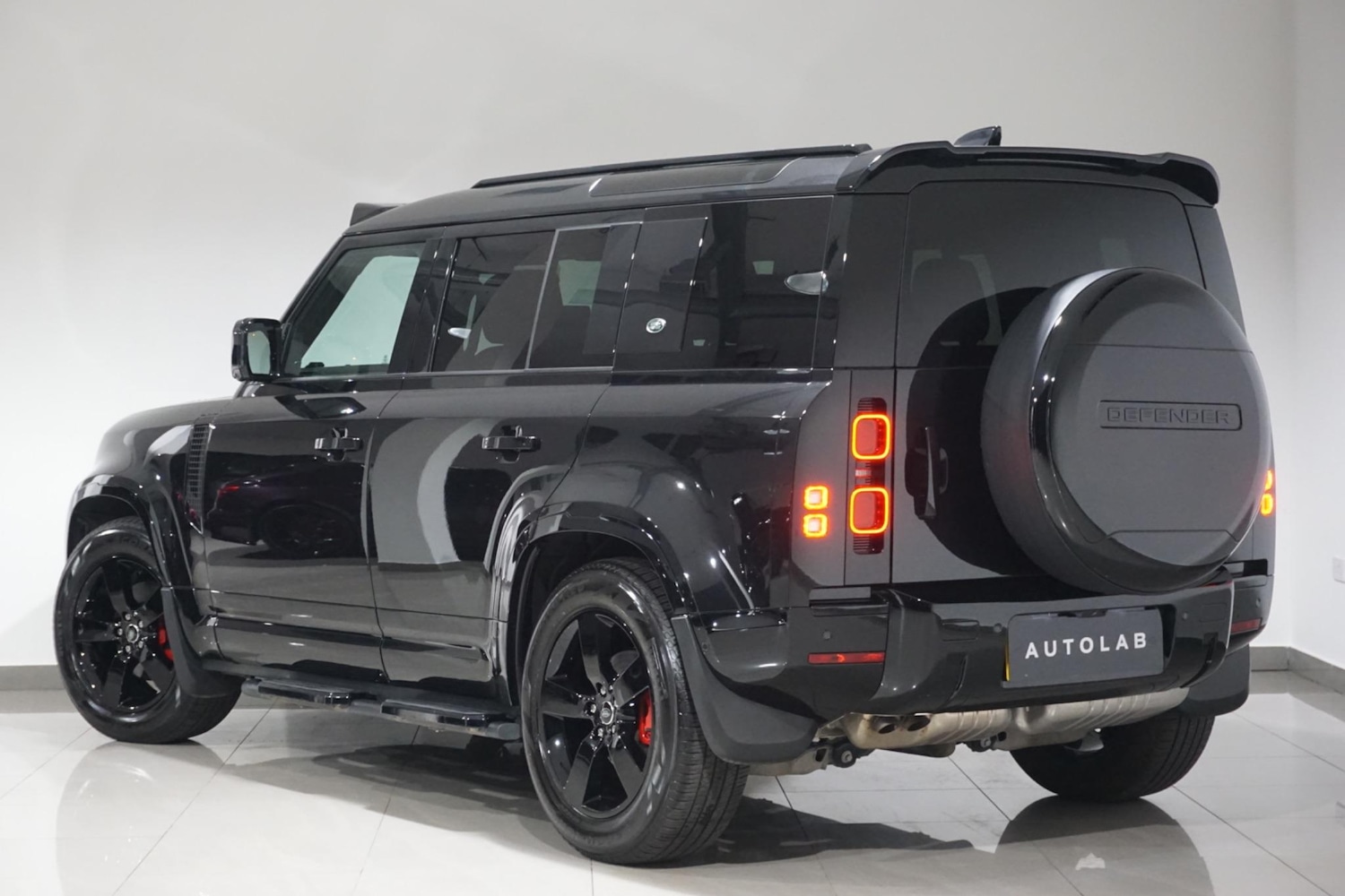 Used Land Rover Defender 110 for sale - 77015930: Photo 38