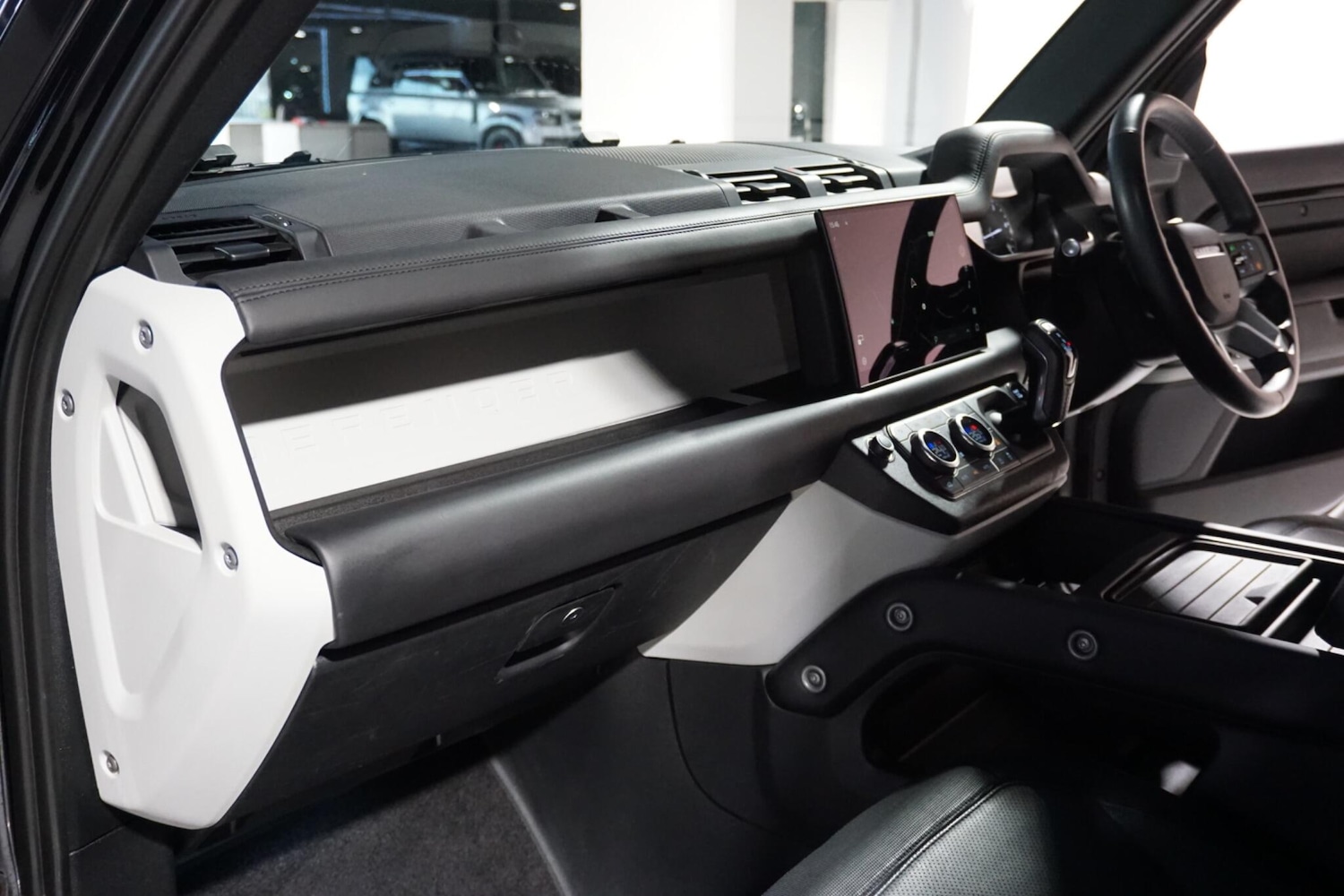 Used Land Rover Defender 110 for sale - 77015930: Photo 53