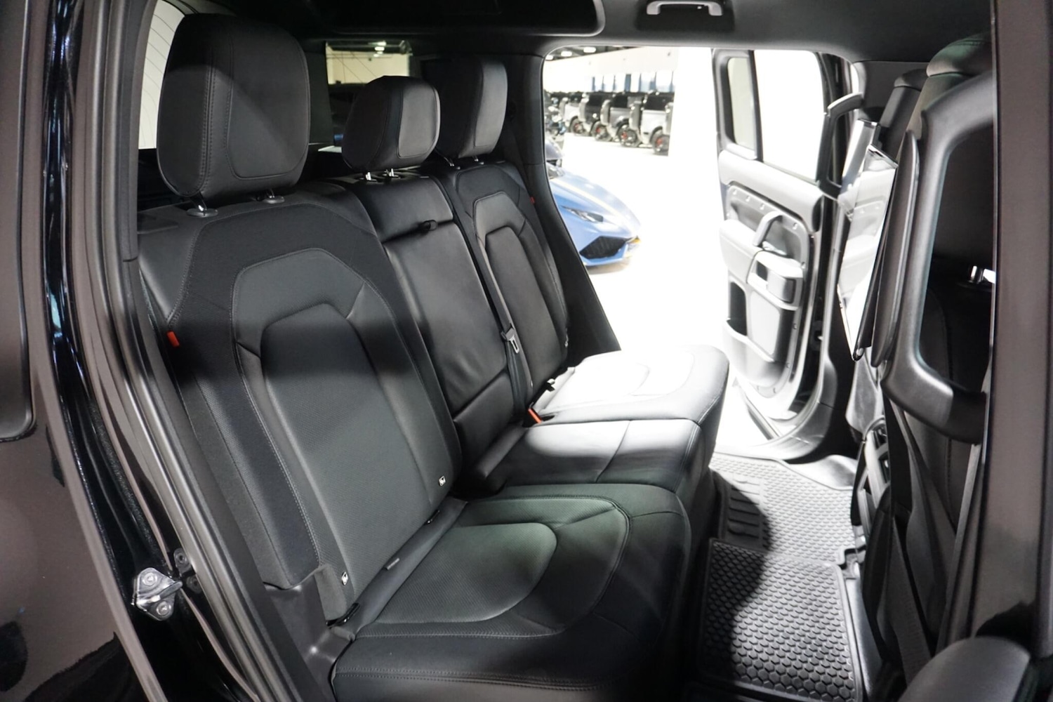 Used Land Rover Defender 110 for sale - 77015930: Photo 54