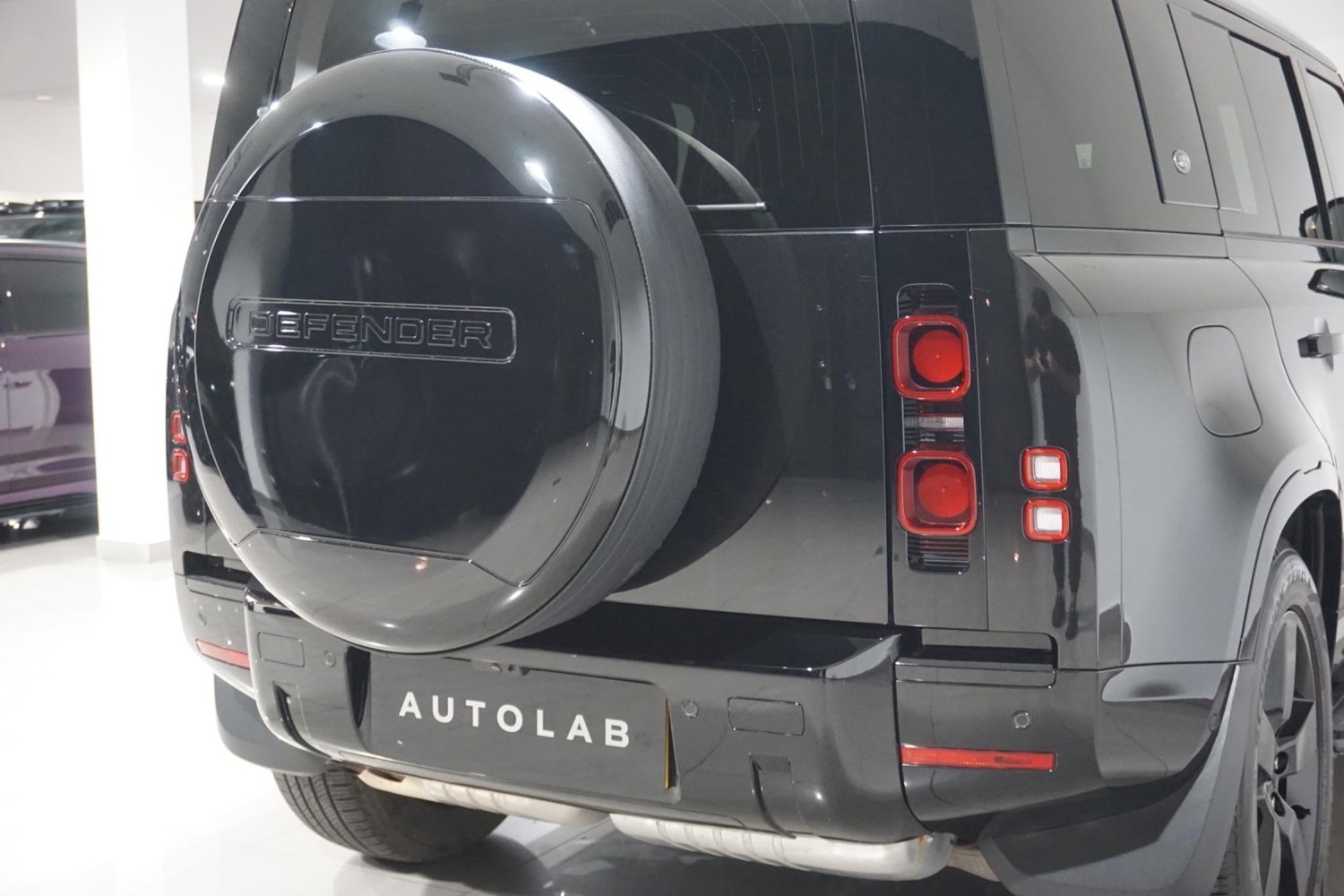 Used Land Rover Defender 110 for sale - 77015930: Photo 64