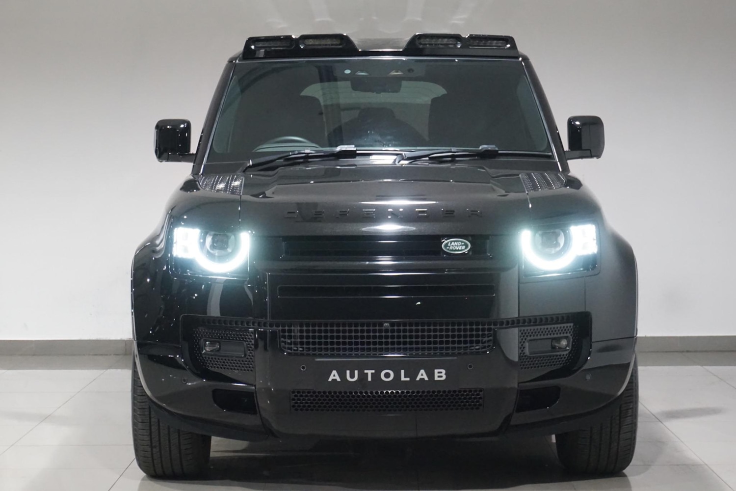 Used Land Rover Defender 110 for sale - 77015930: Photo 7