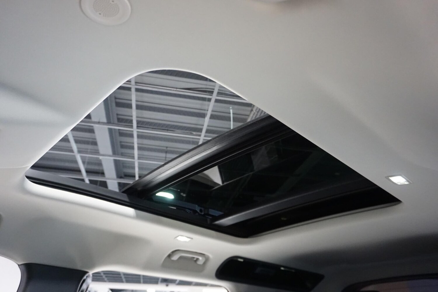 Used Land Rover Defender 110 for sale - 77670506: Photo 13