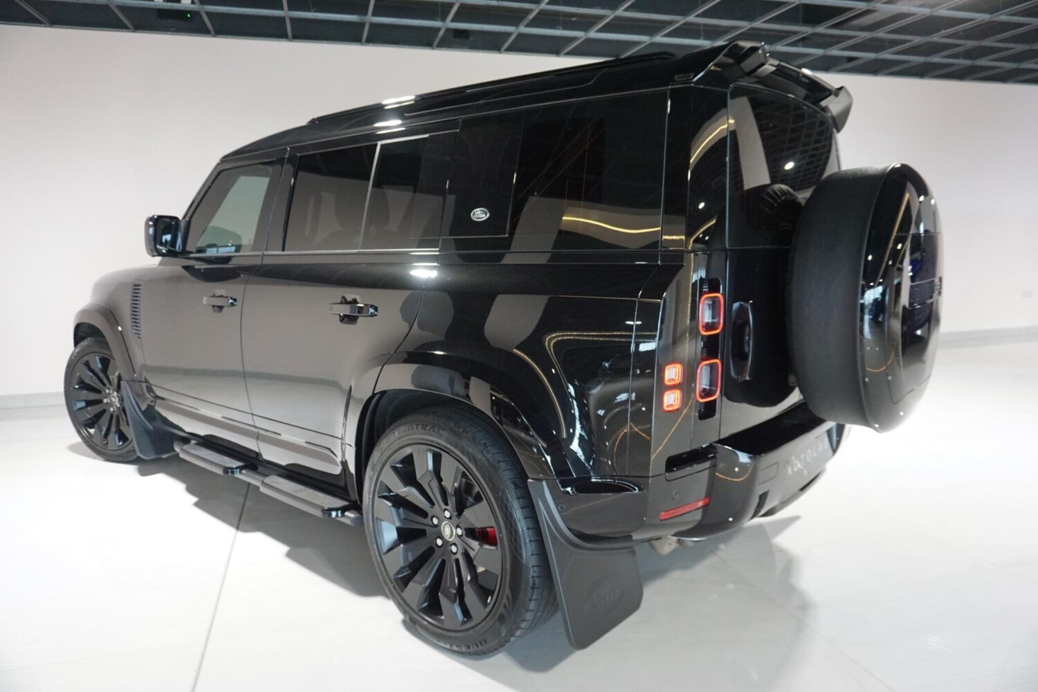 Used Land Rover Defender 110 for sale - 77670506: Photo 28