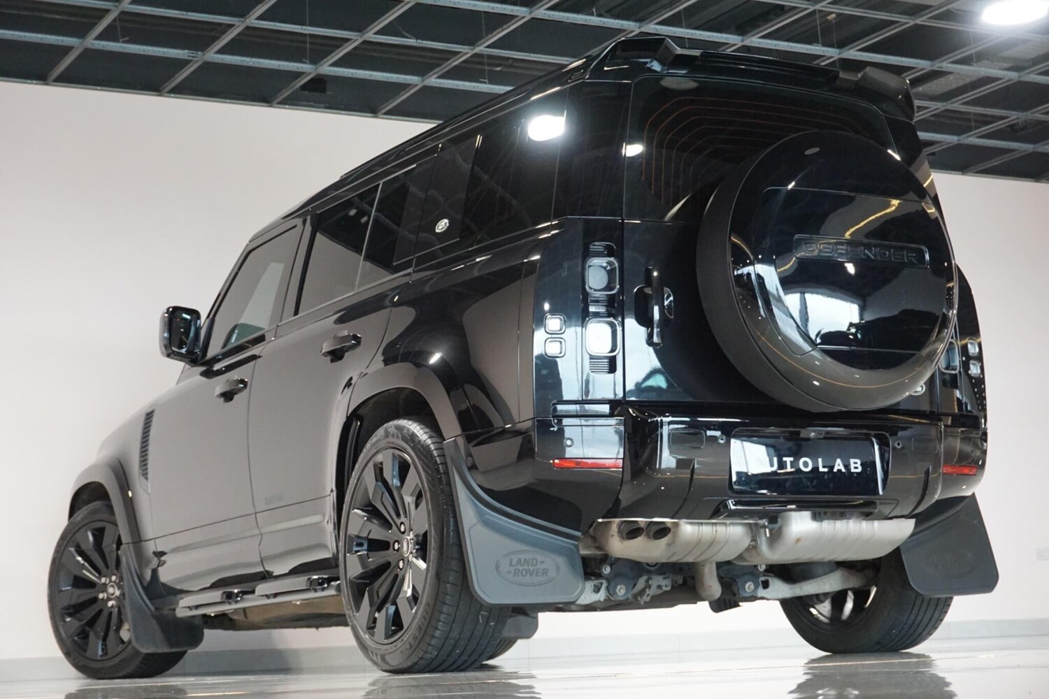 Used Land Rover Defender 110 for sale - 77670506: Photo 32