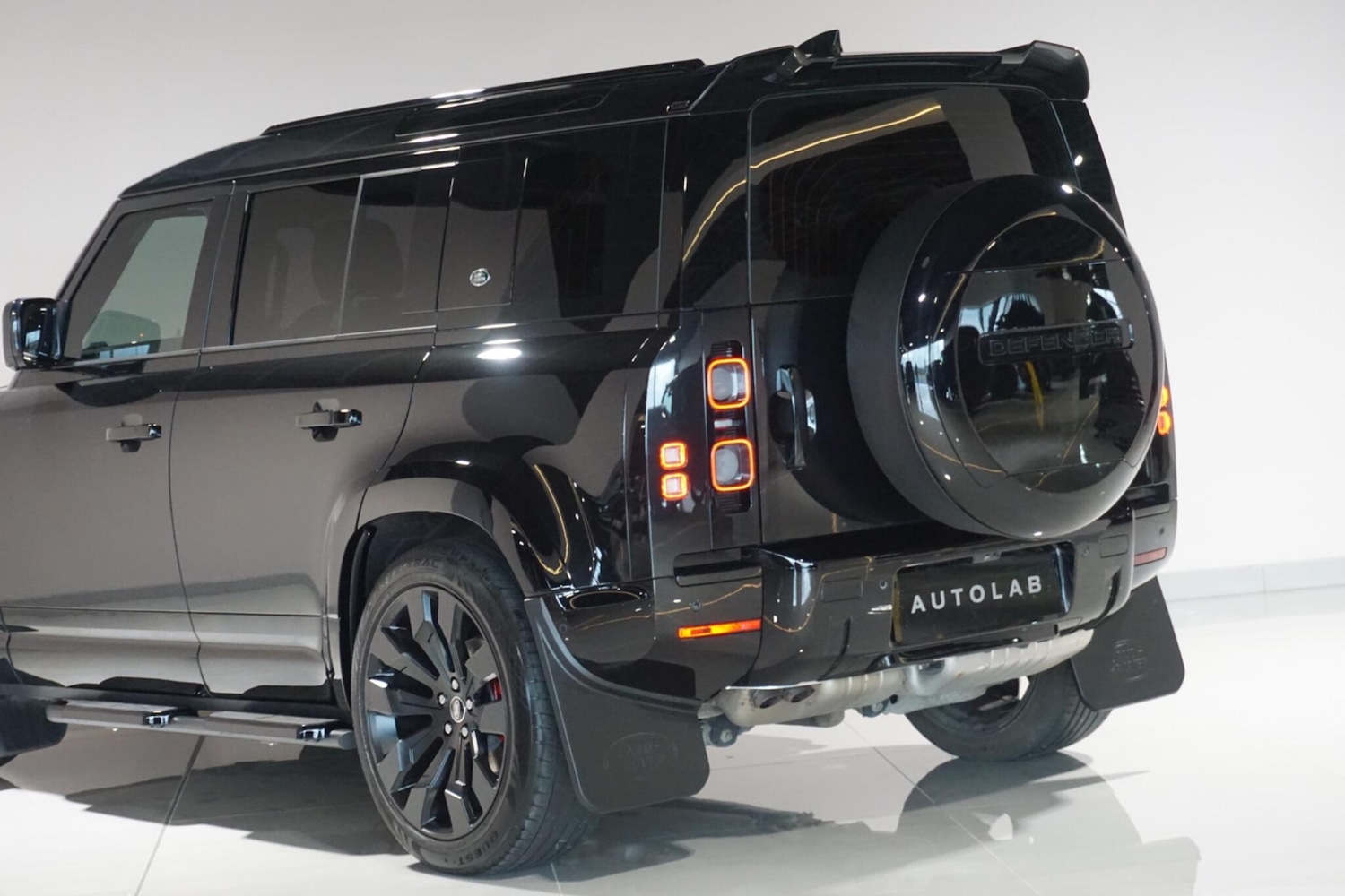 Used Land Rover Defender 110 for sale - 77670506: Photo 43