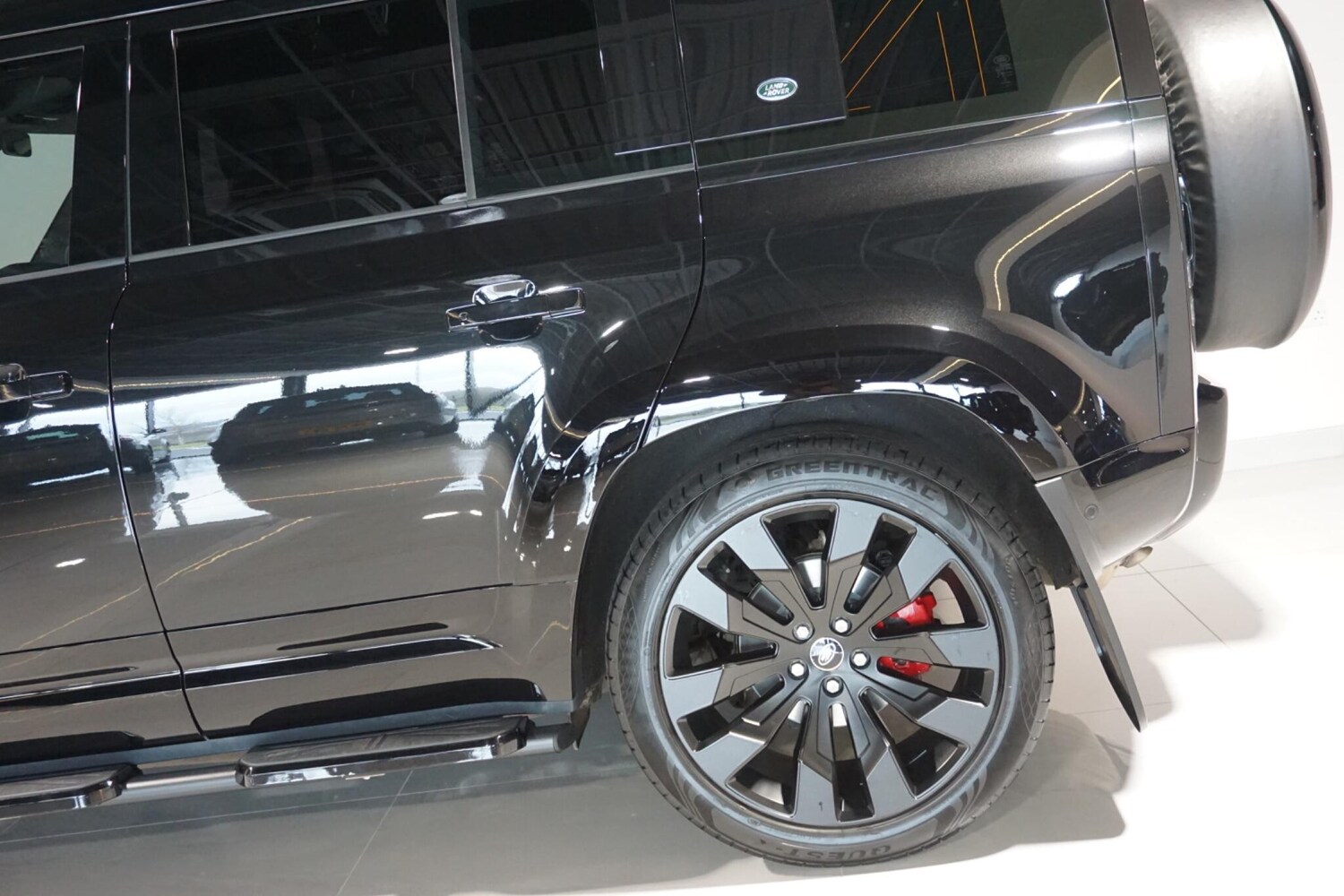 Used Land Rover Defender 110 for sale - 77670506: Photo 51