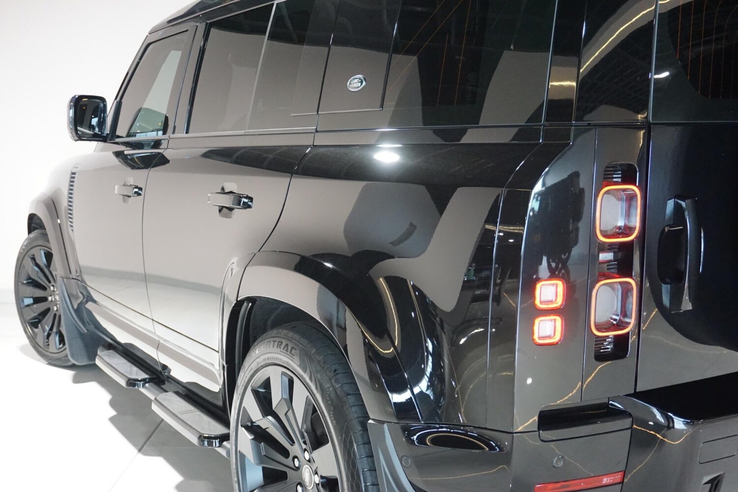 Used Land Rover Defender 110 for sale - 77670506: Photo 53