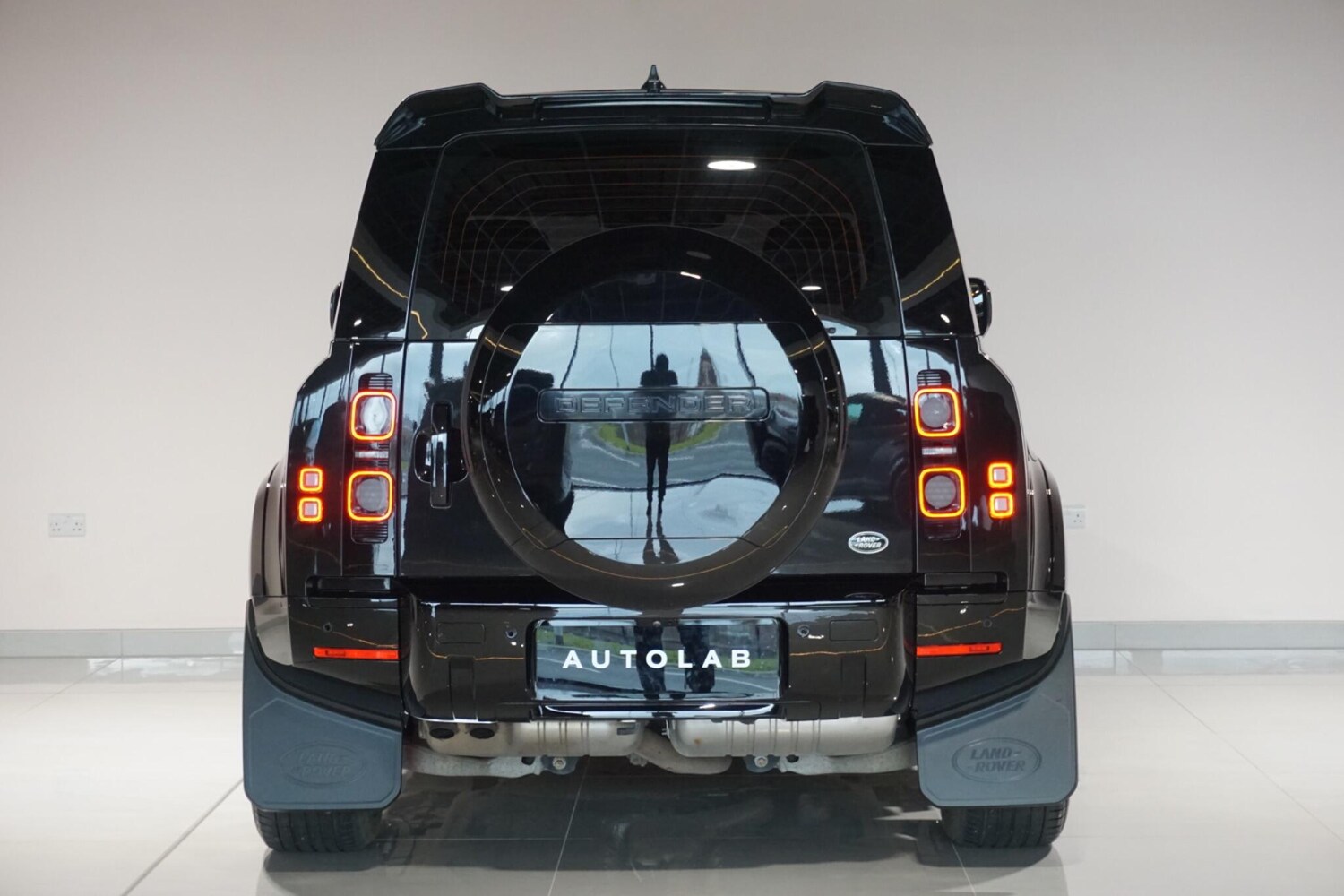 Used Land Rover Defender 110 for sale - 77670506: Photo 8