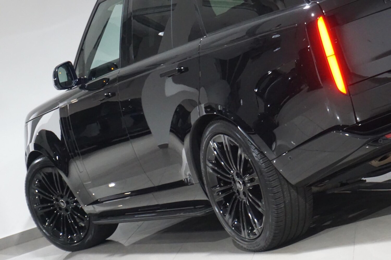 Used Land Rover Range Rover 2023 for sale - 75670575: Photo 40