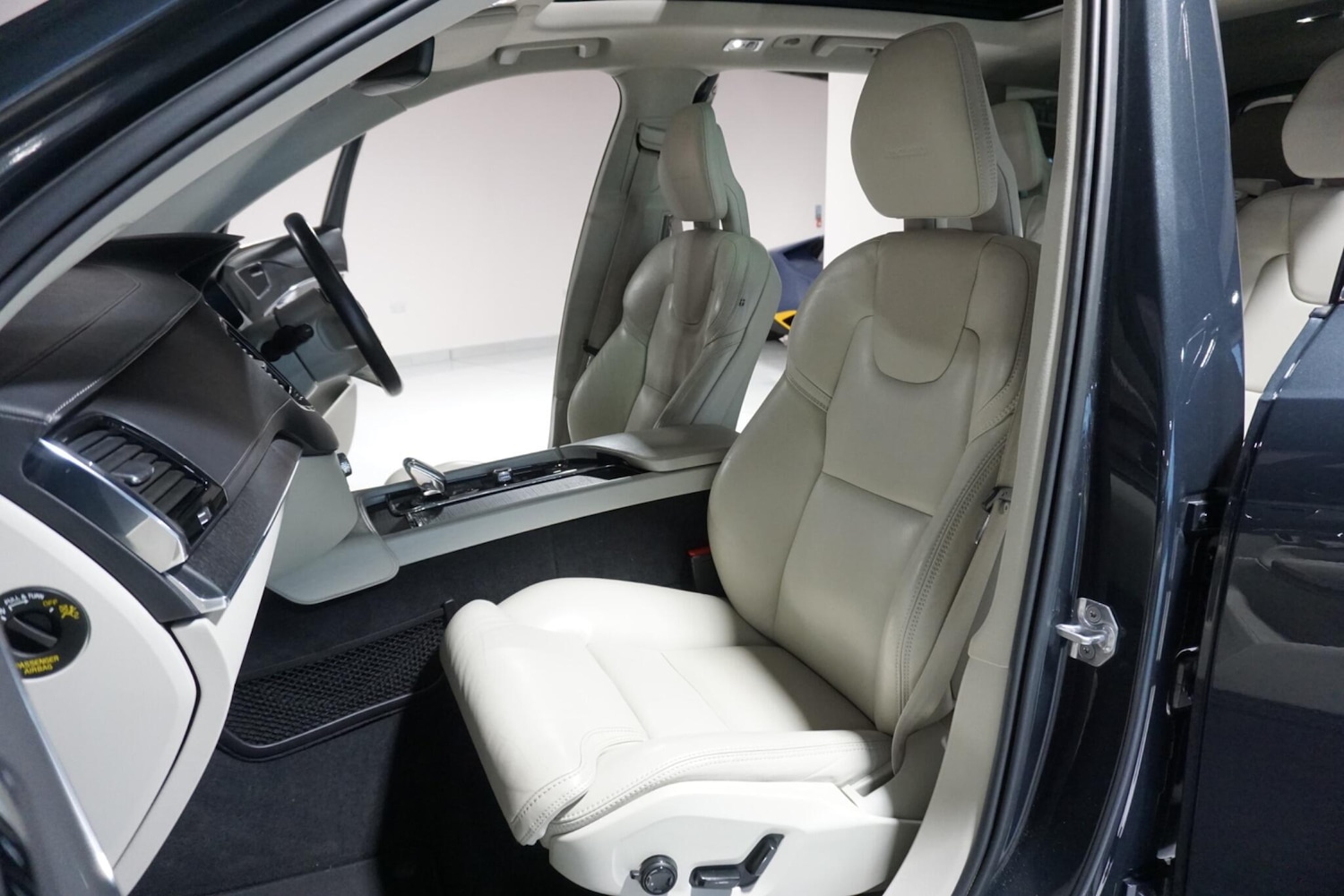 Used Volvo XC90 2020 for sale - 77143259: Photo 53