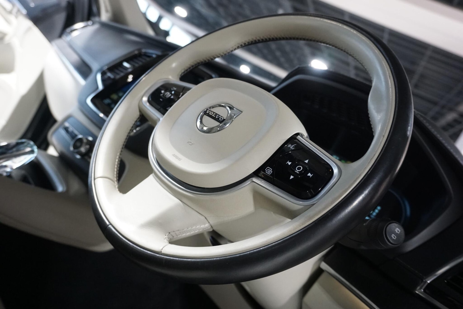 Used Volvo XC90 2020 for sale - 77143259: Photo 58