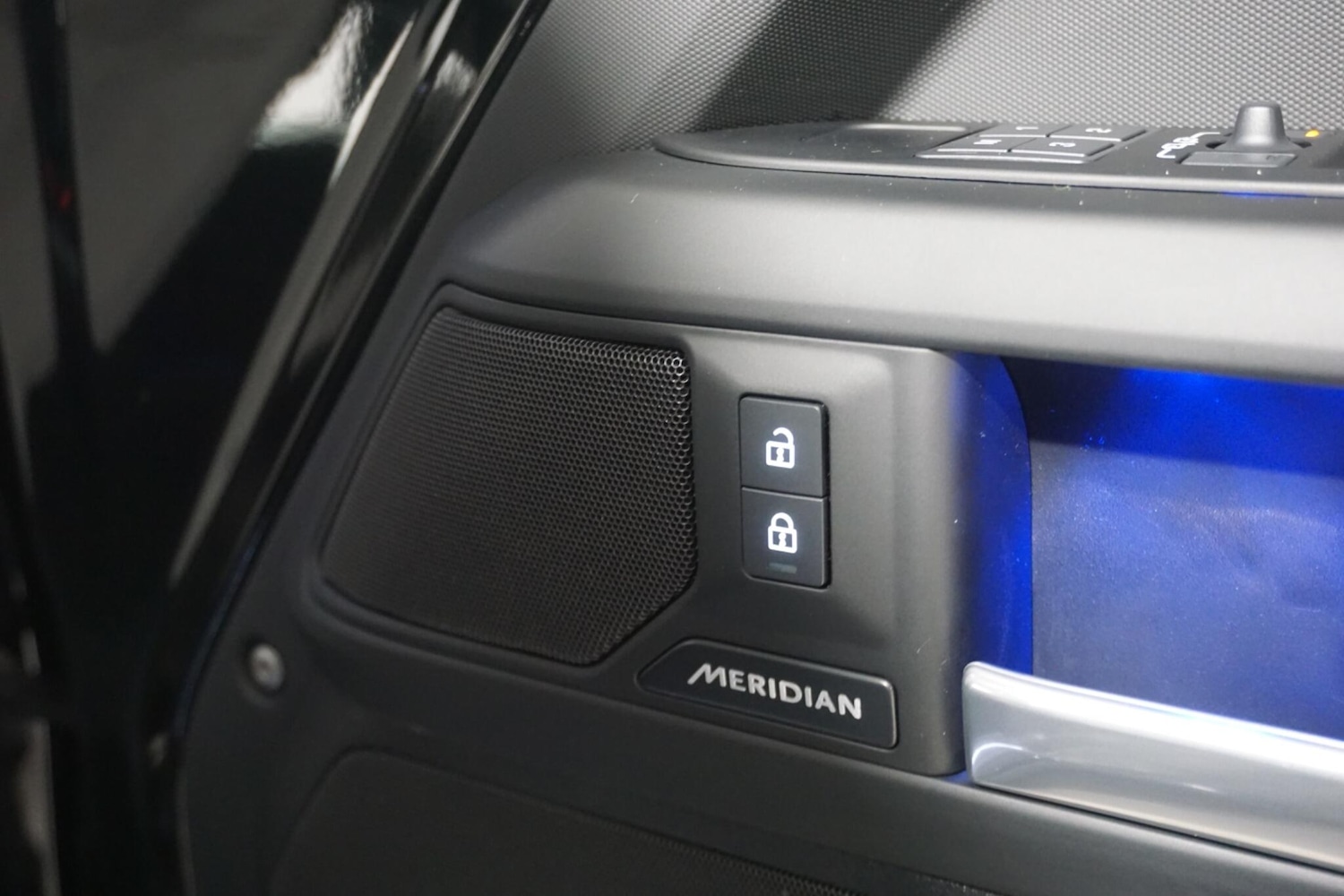 Used Land Rover Defender 2024 for sale - 76473599: Photo 21