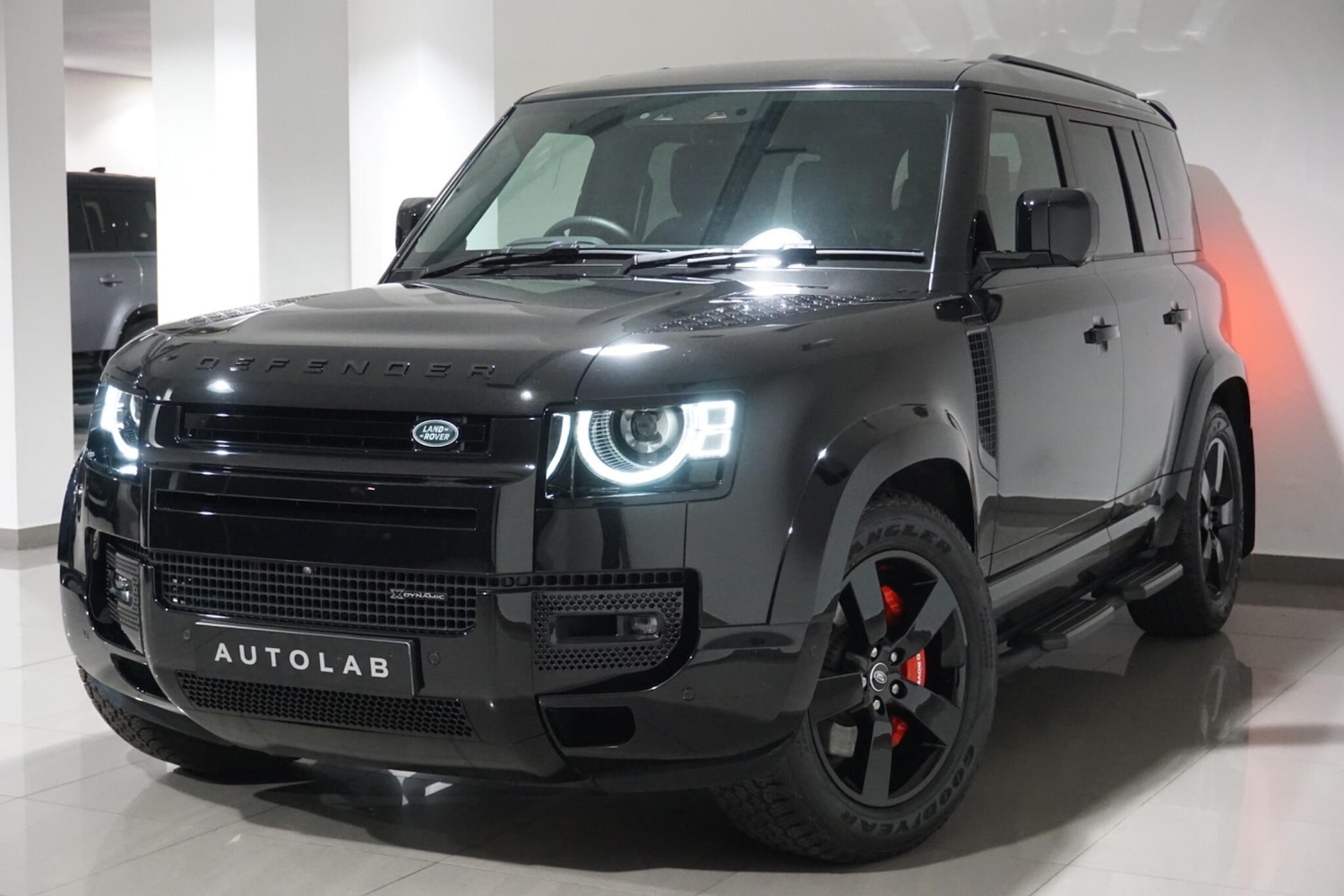 Used Land Rover Defender 2024 for sale - 76473599: Photo 23