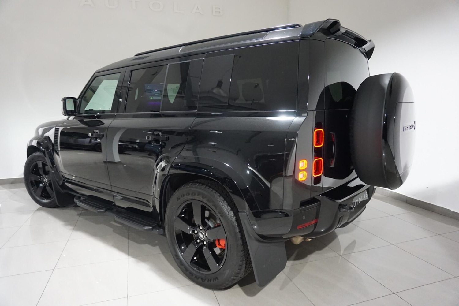 Used Land Rover Defender 2024 for sale - 76473599: Photo 28