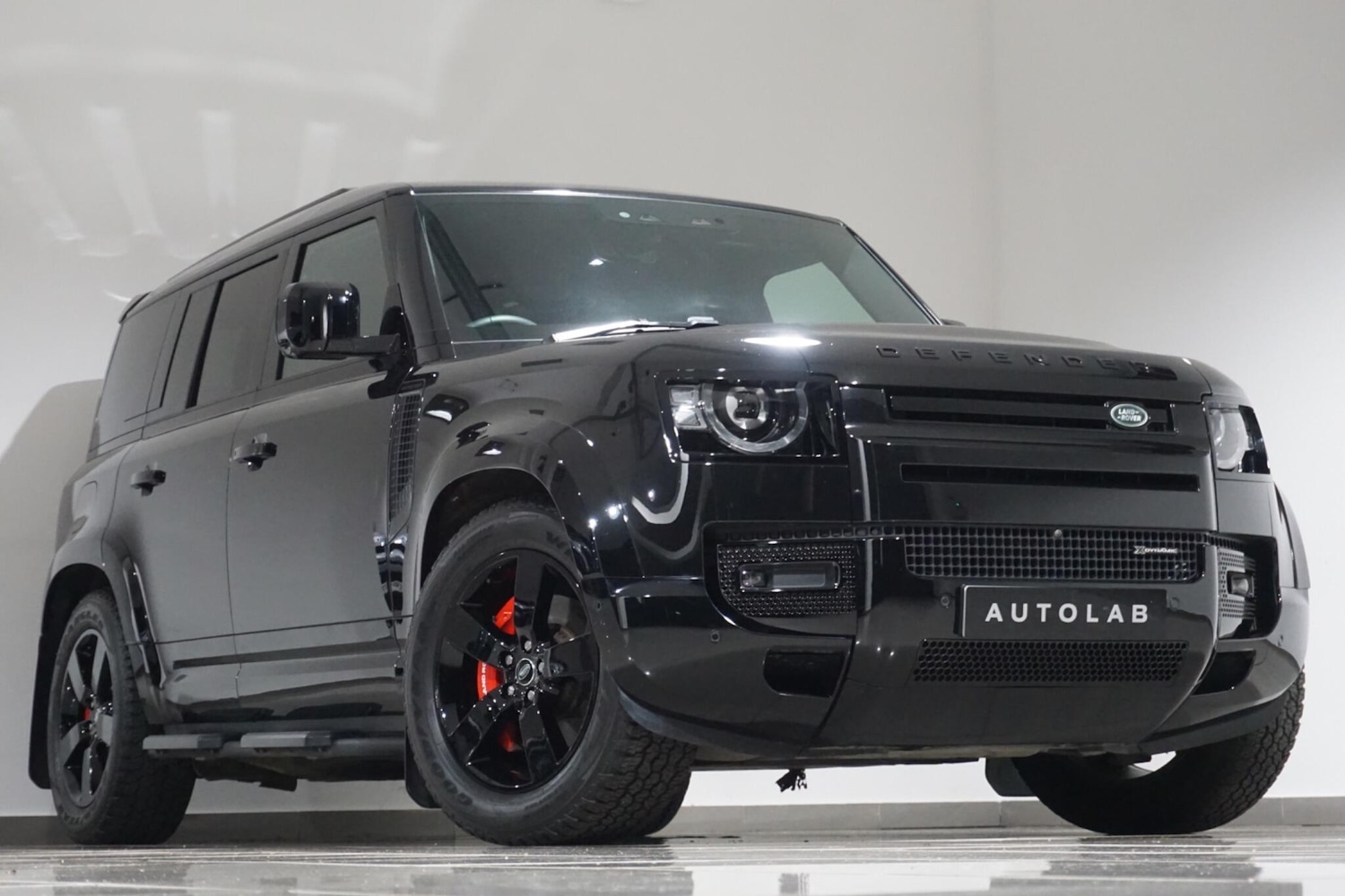 Used Land Rover Defender 2024 for sale - 76473599: Photo 31