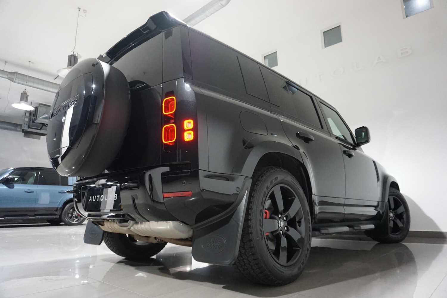 Used Land Rover Defender 2024 for sale - 76473599: Photo 34