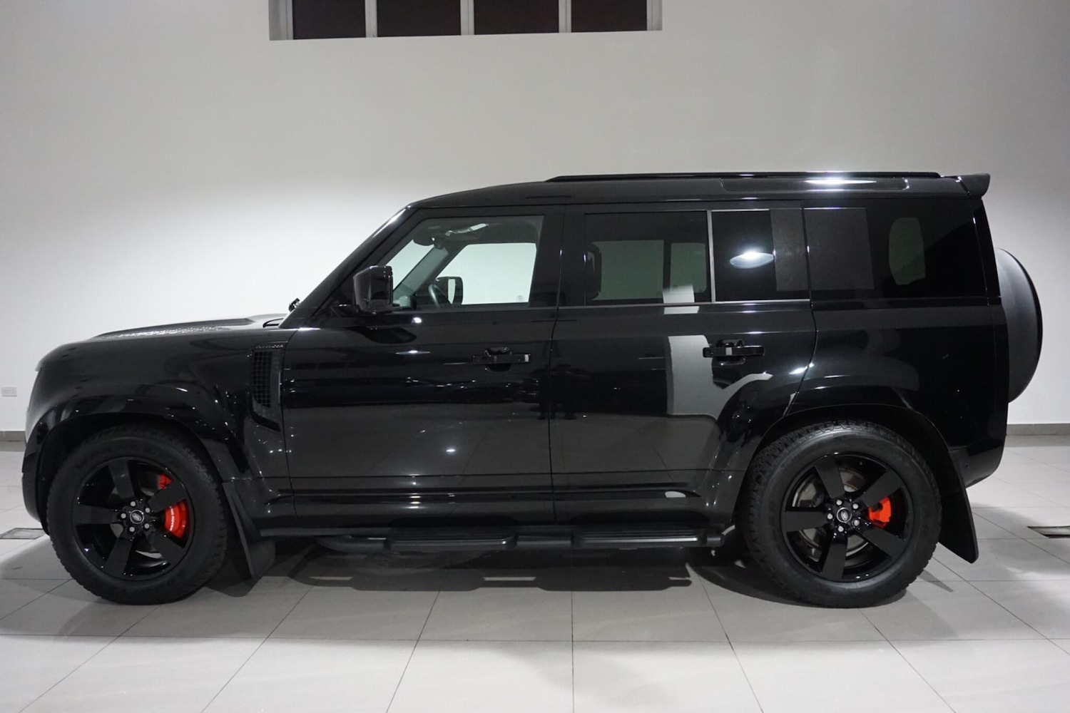 Used Land Rover Defender 2024 for sale - 76473599: Photo 36