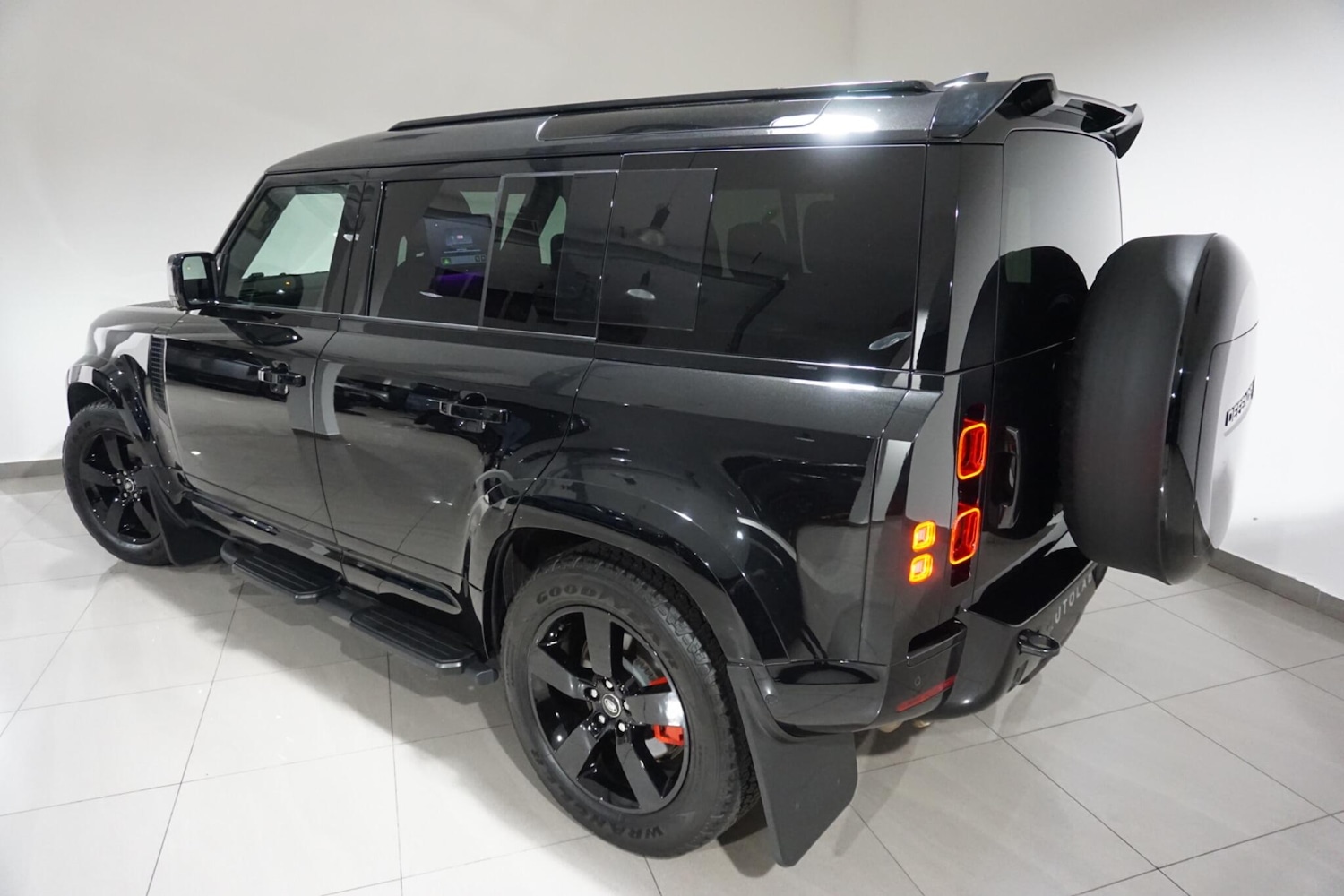 Used Land Rover Defender 2024 for sale - 76473599: Photo 39