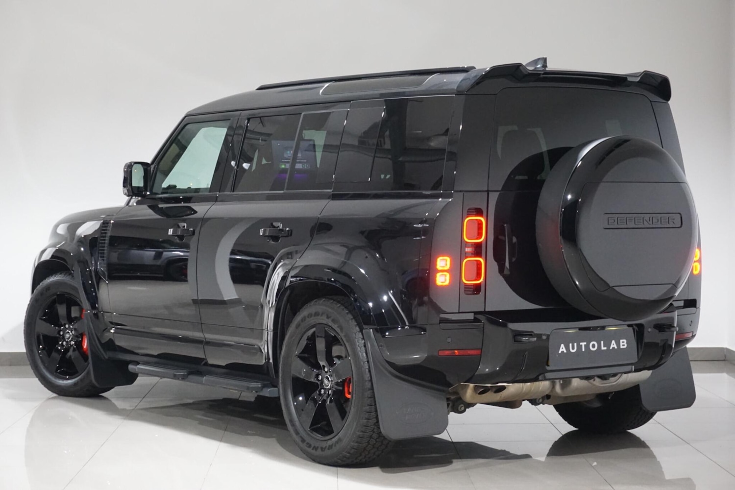 Used Land Rover Defender 2024 for sale - 76473599: Photo 41