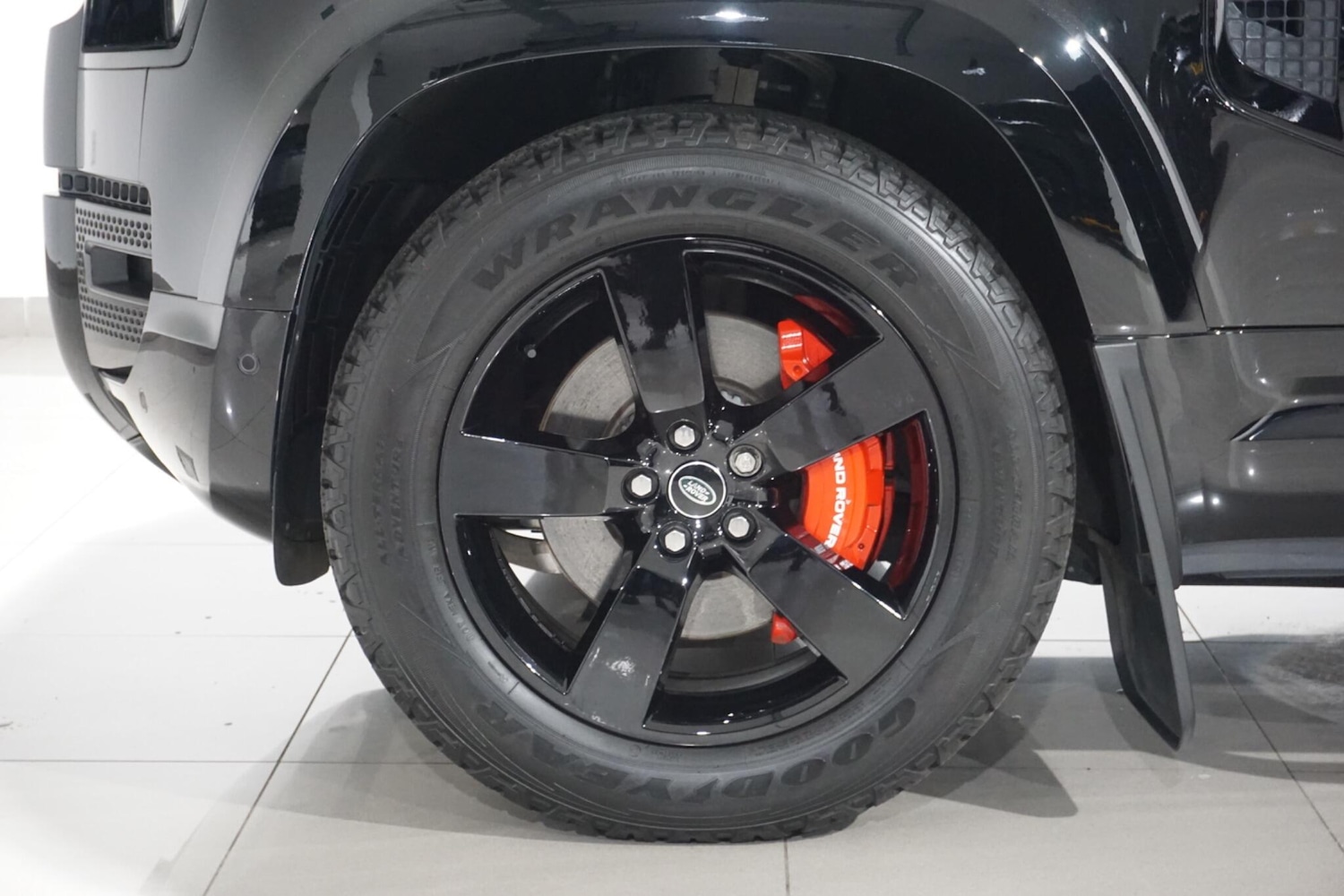 Used Land Rover Defender 2024 for sale - 76473599: Photo 75