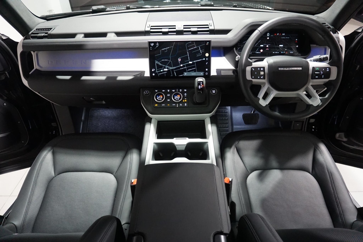 Used Land Rover Defender 2024 for sale - 76473599: Photo 9