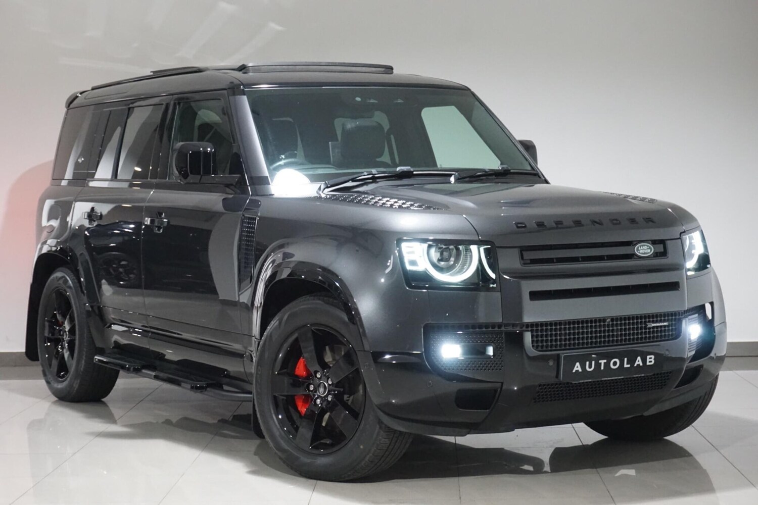 Used Land Rover Defender 110 2023 for sale - 76012444: Photo 1