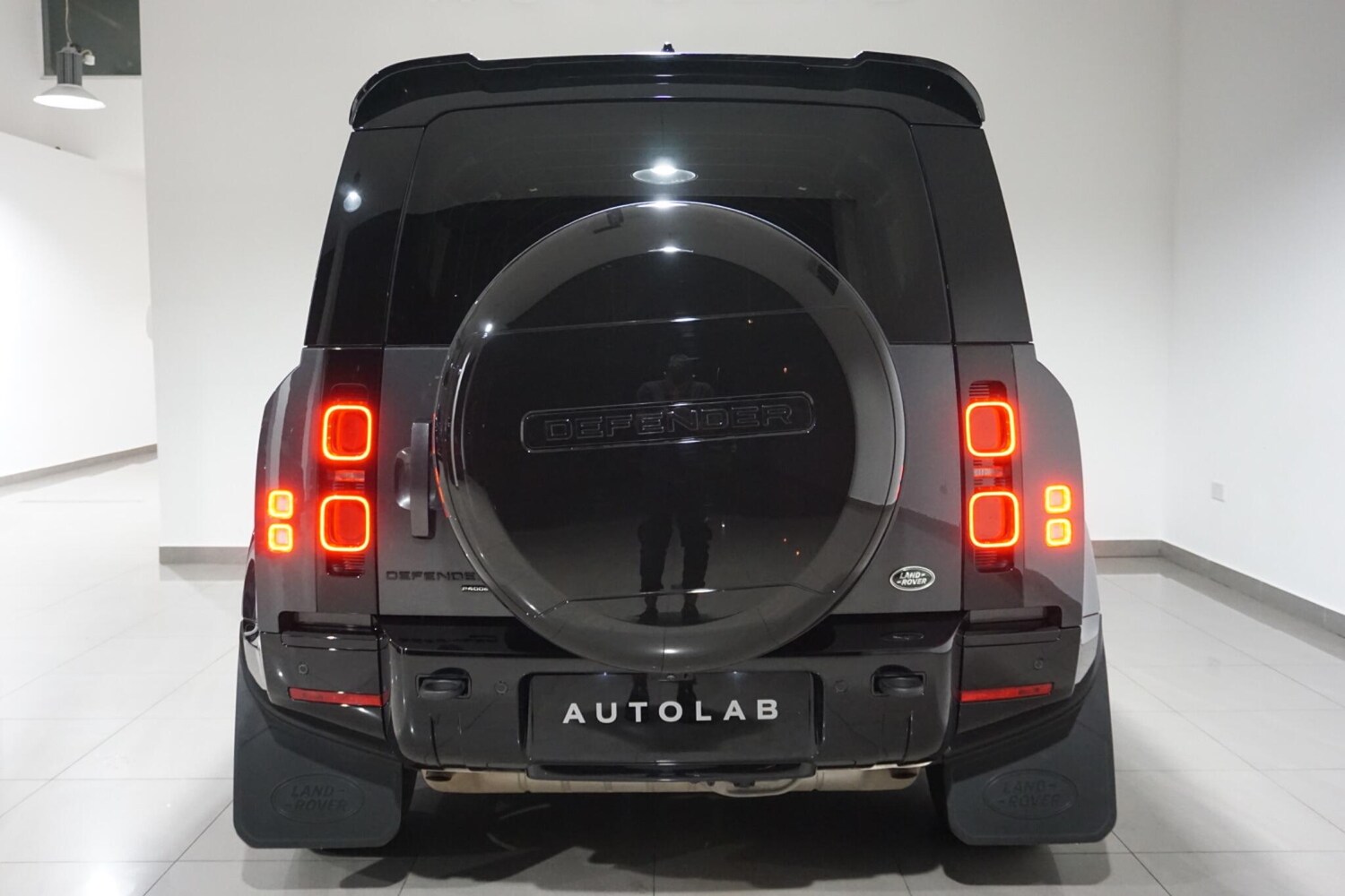 Used Land Rover Defender 110 2023 for sale - 76012444: Photo 26