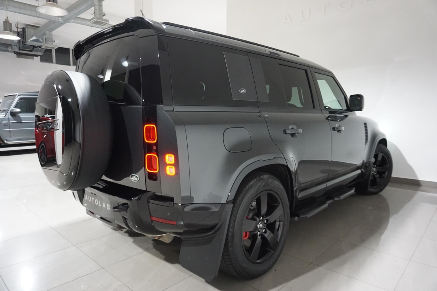 Used Land Rover Defender 110 2023 for sale - 76012444: Photo 27