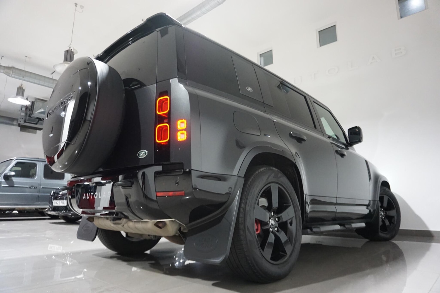 Used Land Rover Defender 110 2023 for sale - 76012444: Photo 31