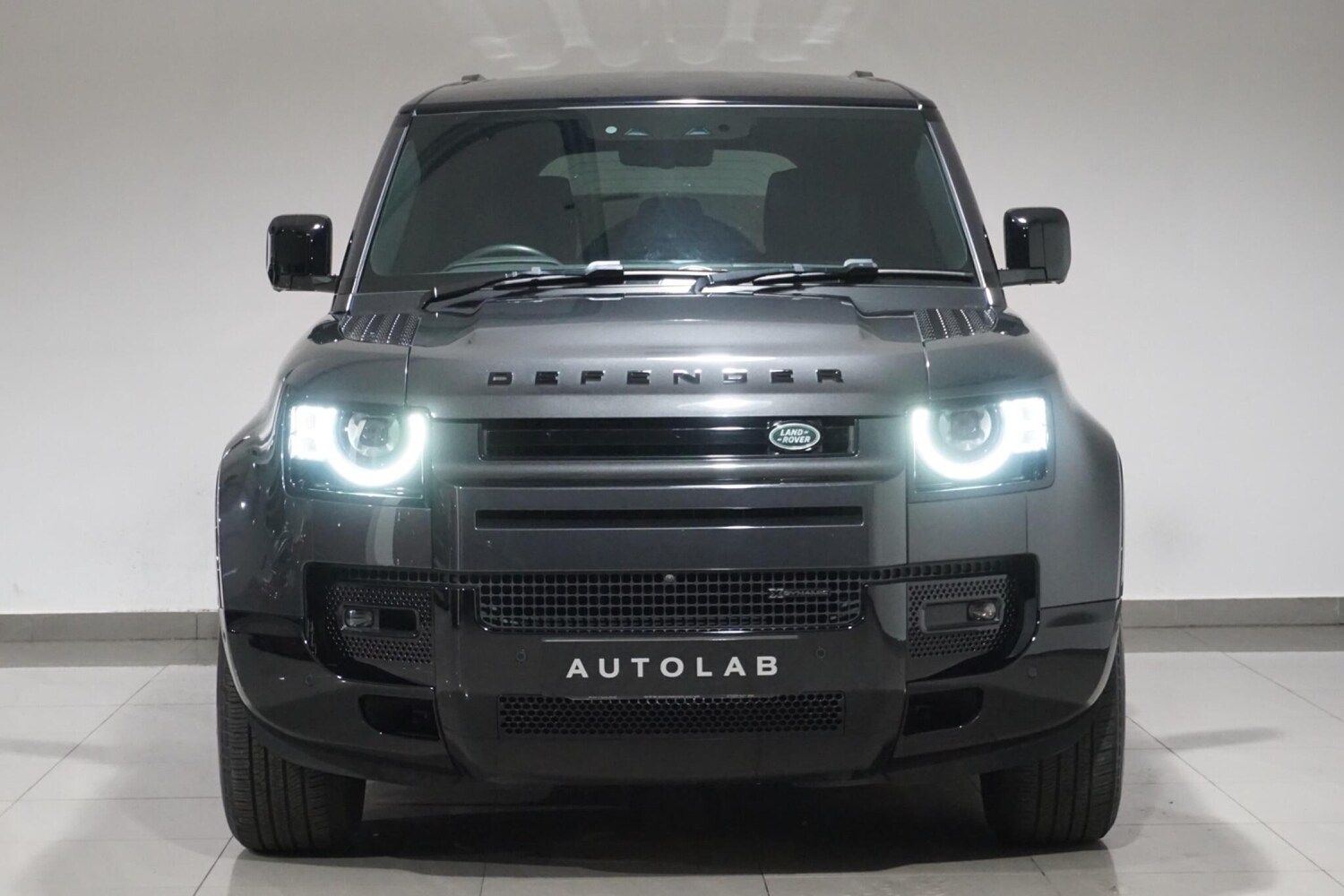 Used Land Rover Defender 110 2023 for sale - 76012444: Photo 4