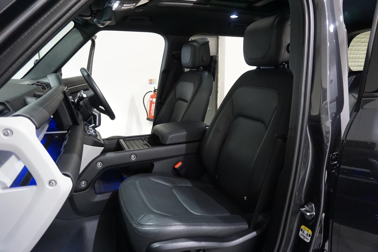 Used Land Rover Defender 110 2023 for sale - 76012444: Photo 52