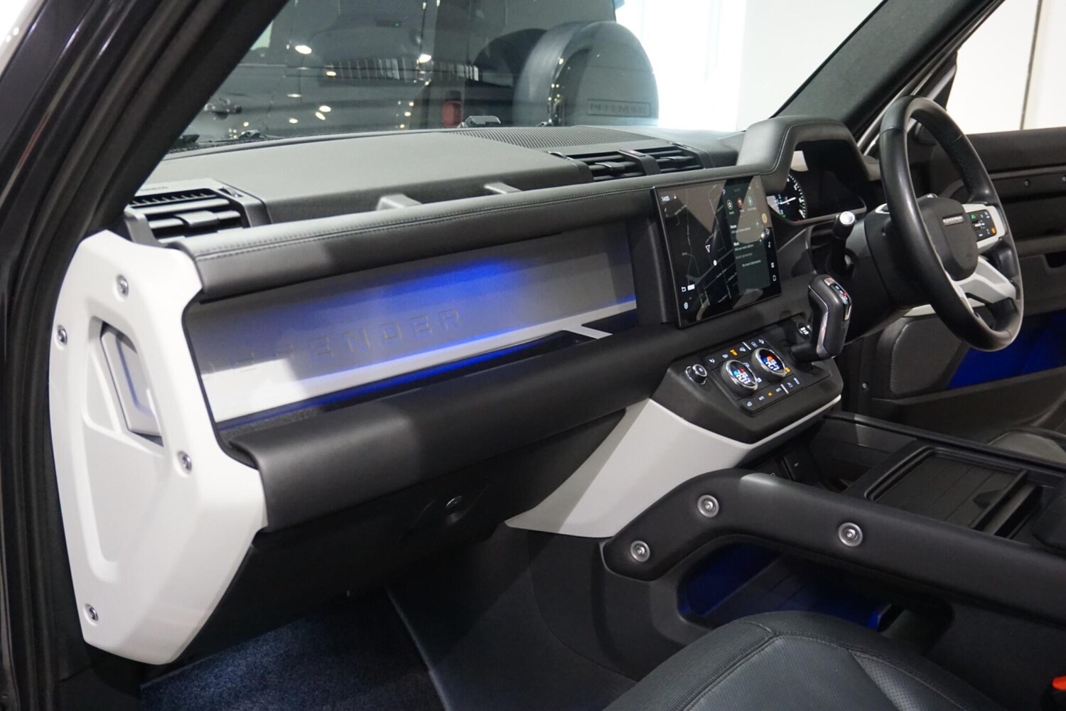 Used Land Rover Defender 110 2023 for sale - 76012444: Photo 53