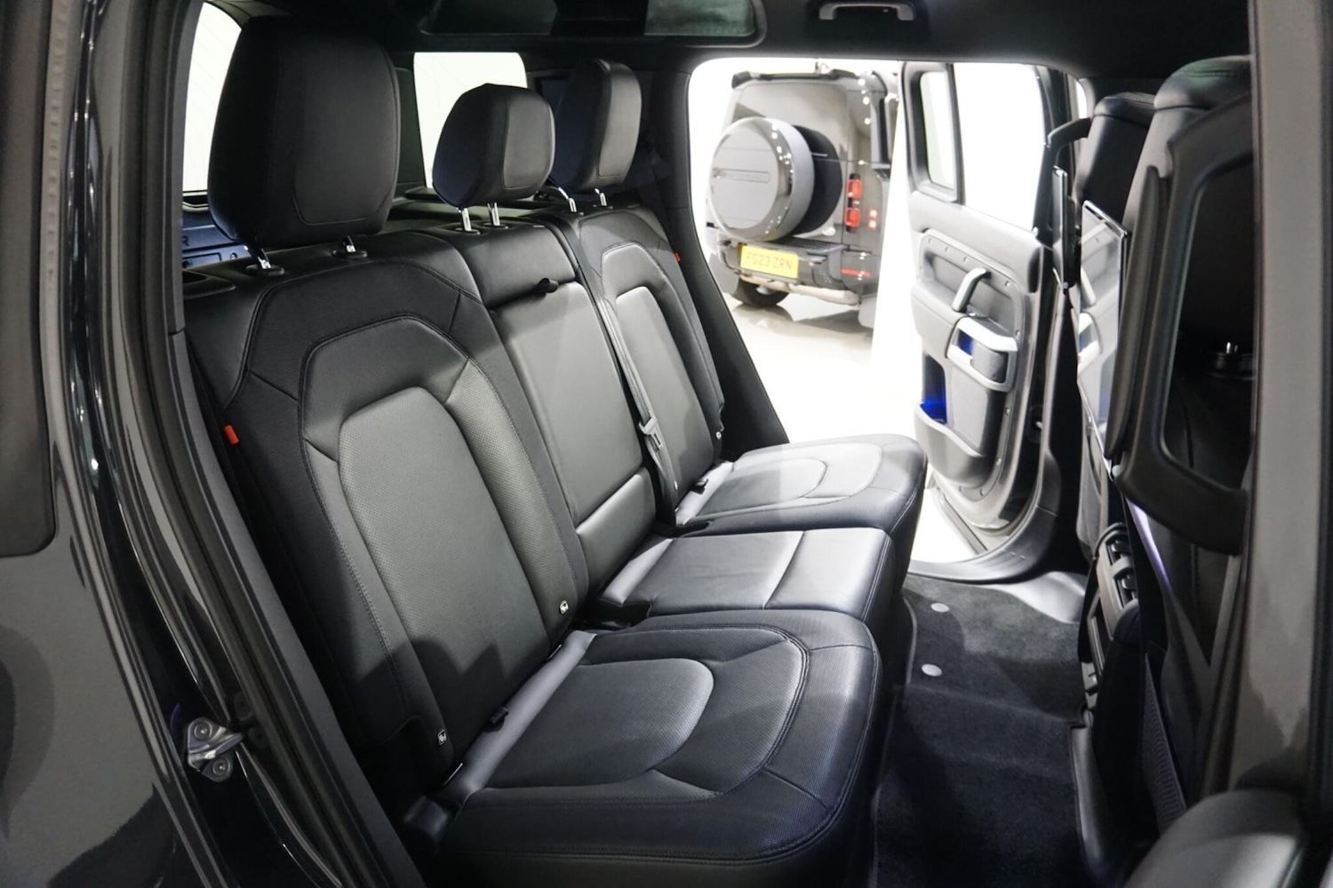 Used Land Rover Defender 110 2023 for sale - 76012444: Photo 54