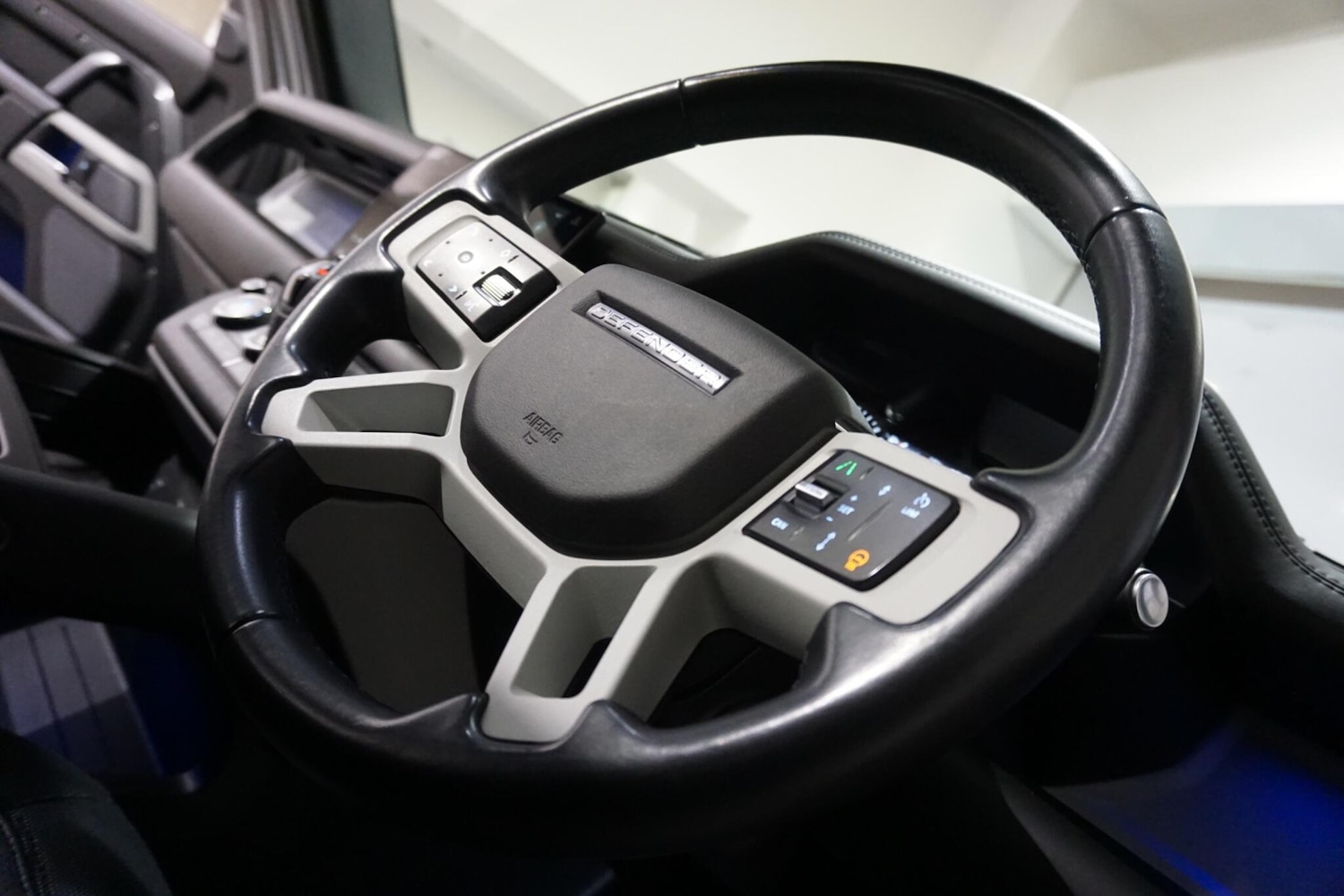 Used Land Rover Defender 110 2023 for sale - 76012444: Photo 56