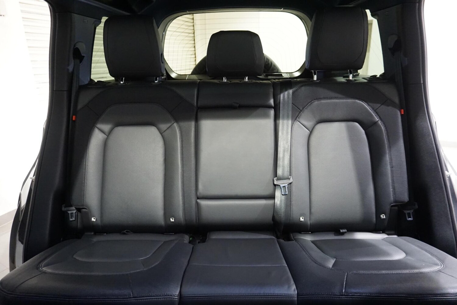Used Land Rover Defender 110 2023 for sale - 76012444: Photo 8