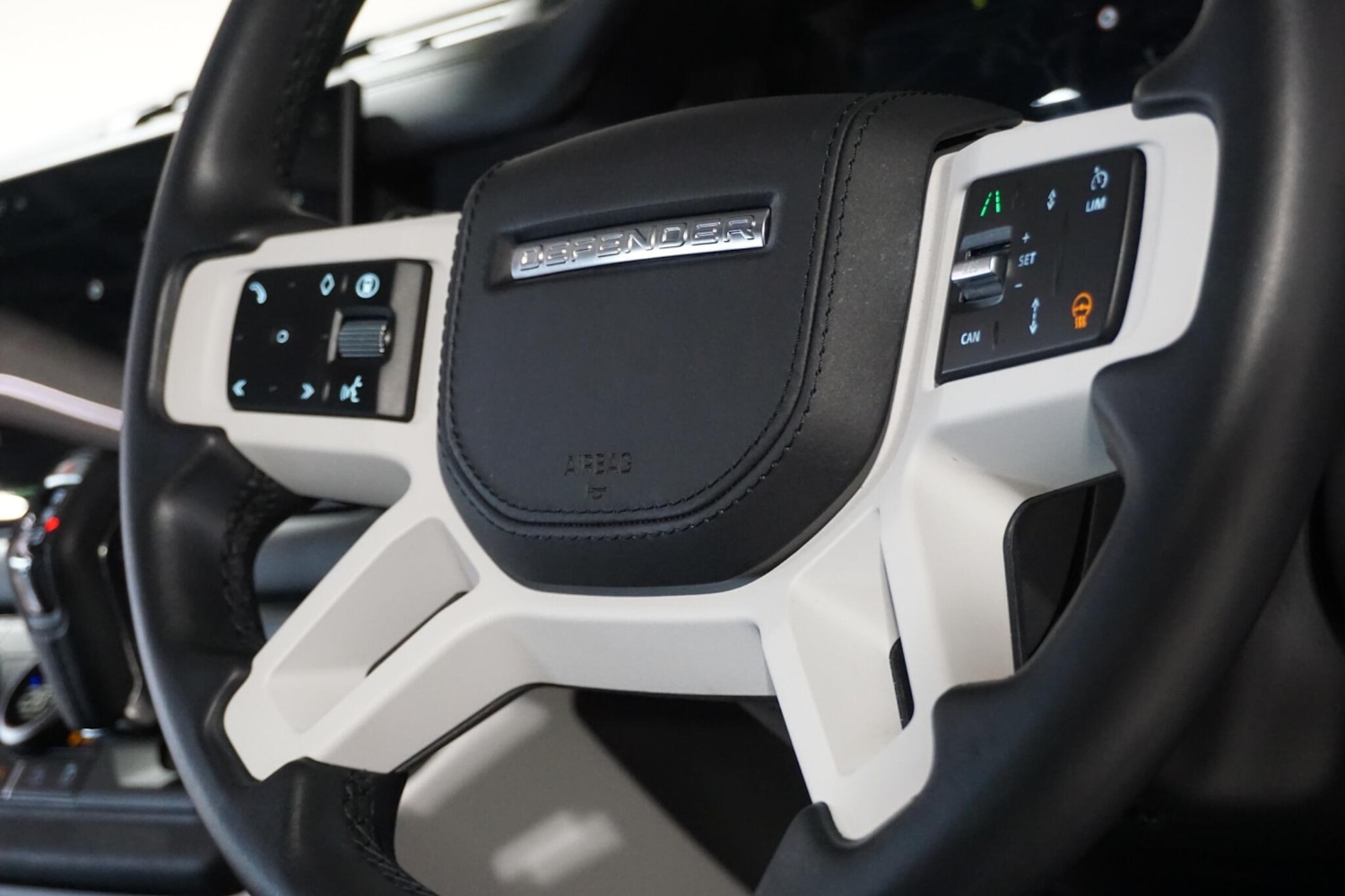 Used Land Rover Defender 2024 for sale - 77439725: Photo 61