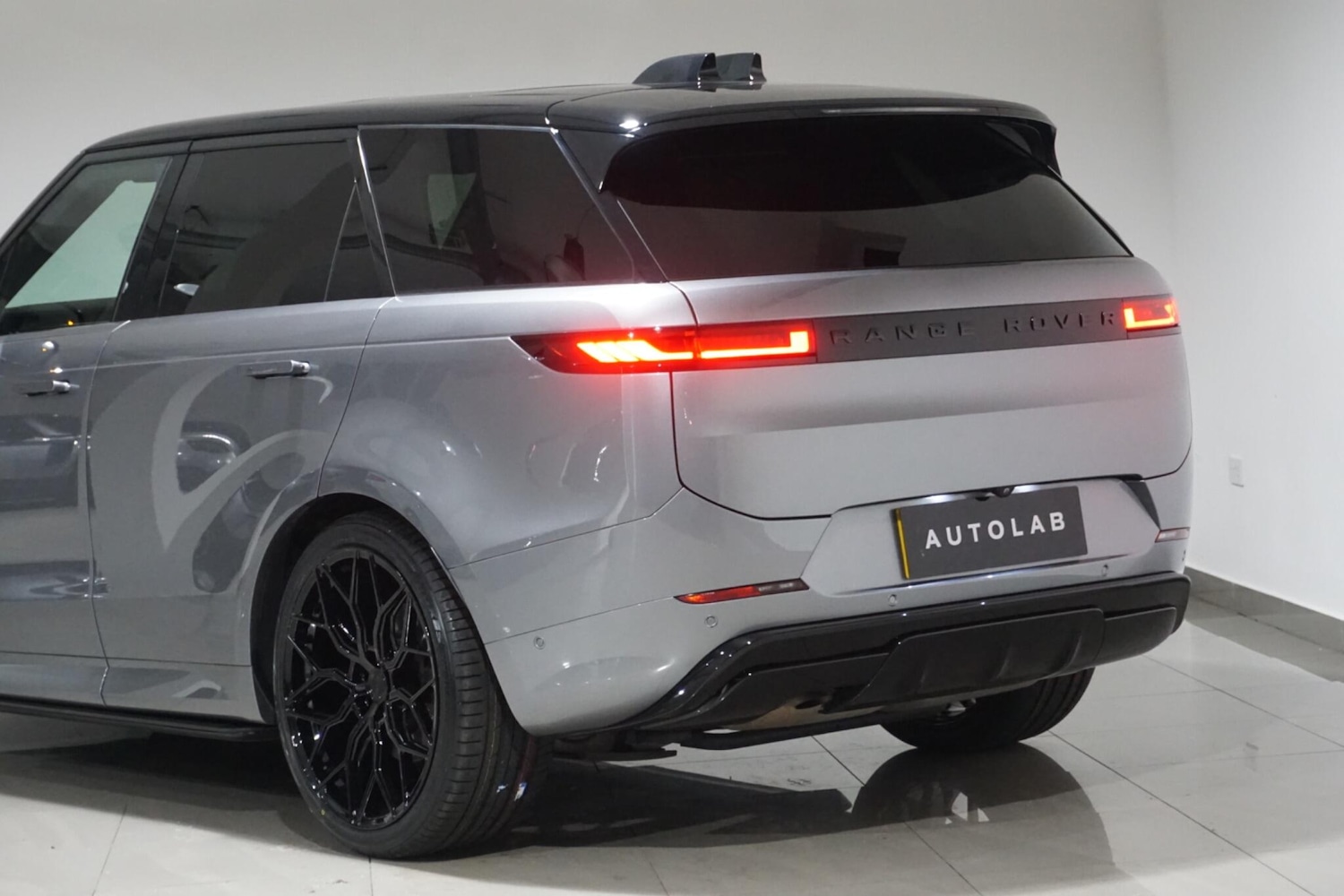 Used Land Rover Range Rover Sport for sale - 76476477: Photo 46