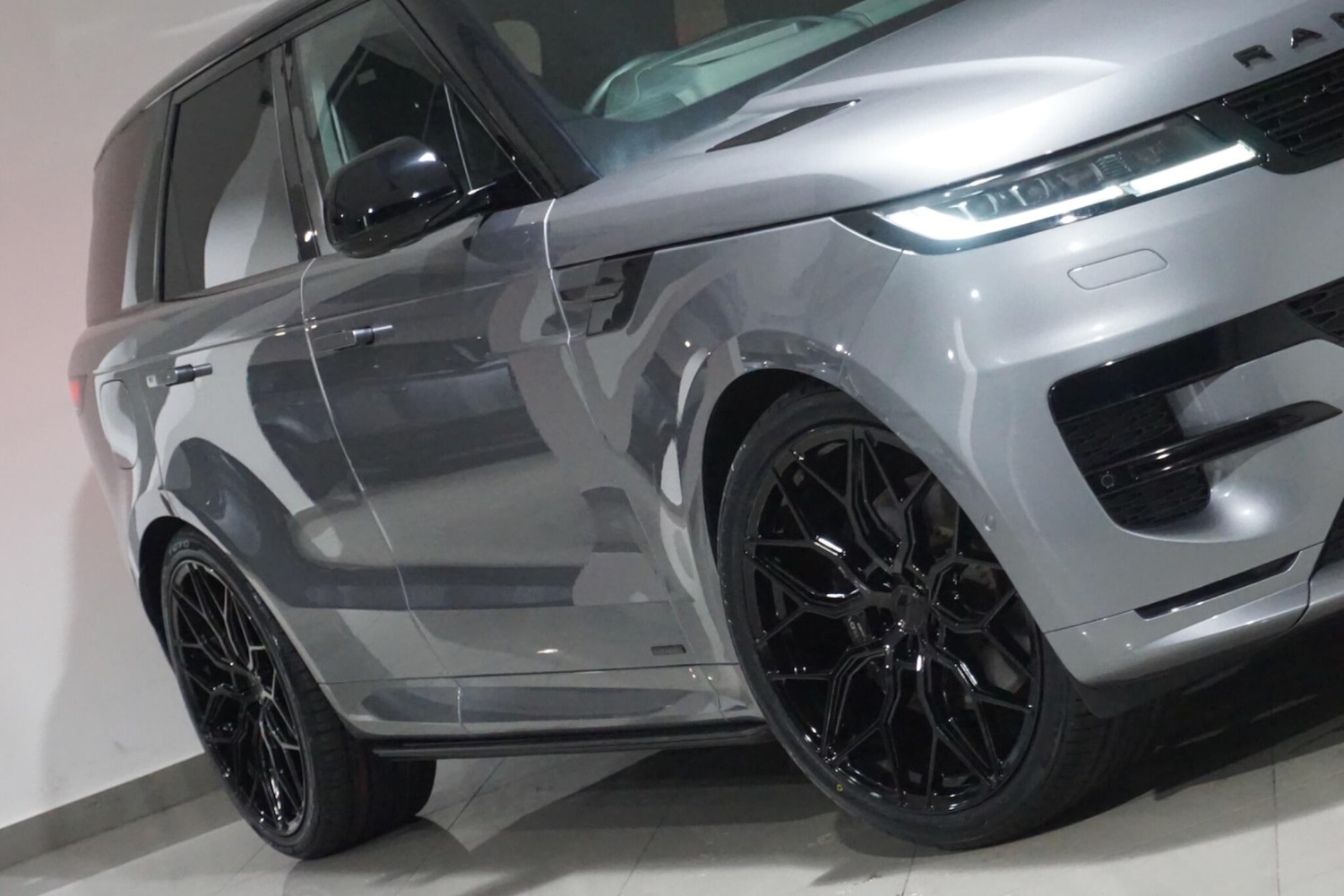 Used Land Rover Range Rover Sport for sale - 76476477: Photo 47