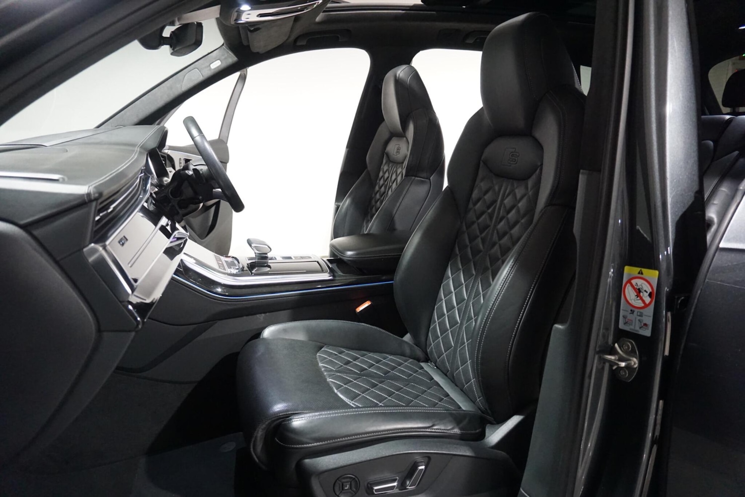 Used Audi SQ7 2020 for sale - 76537670: Photo 55